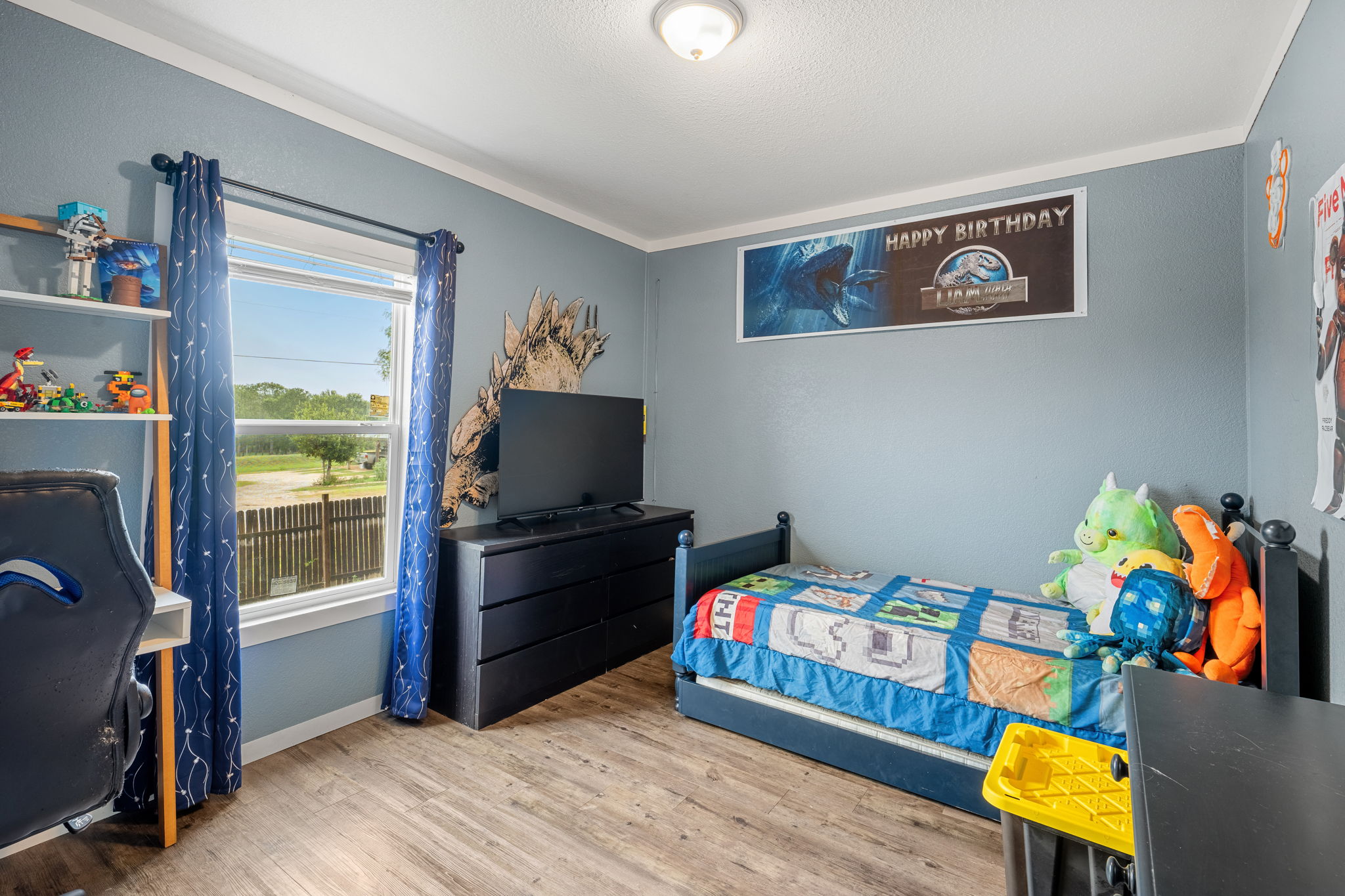 main property photo 16