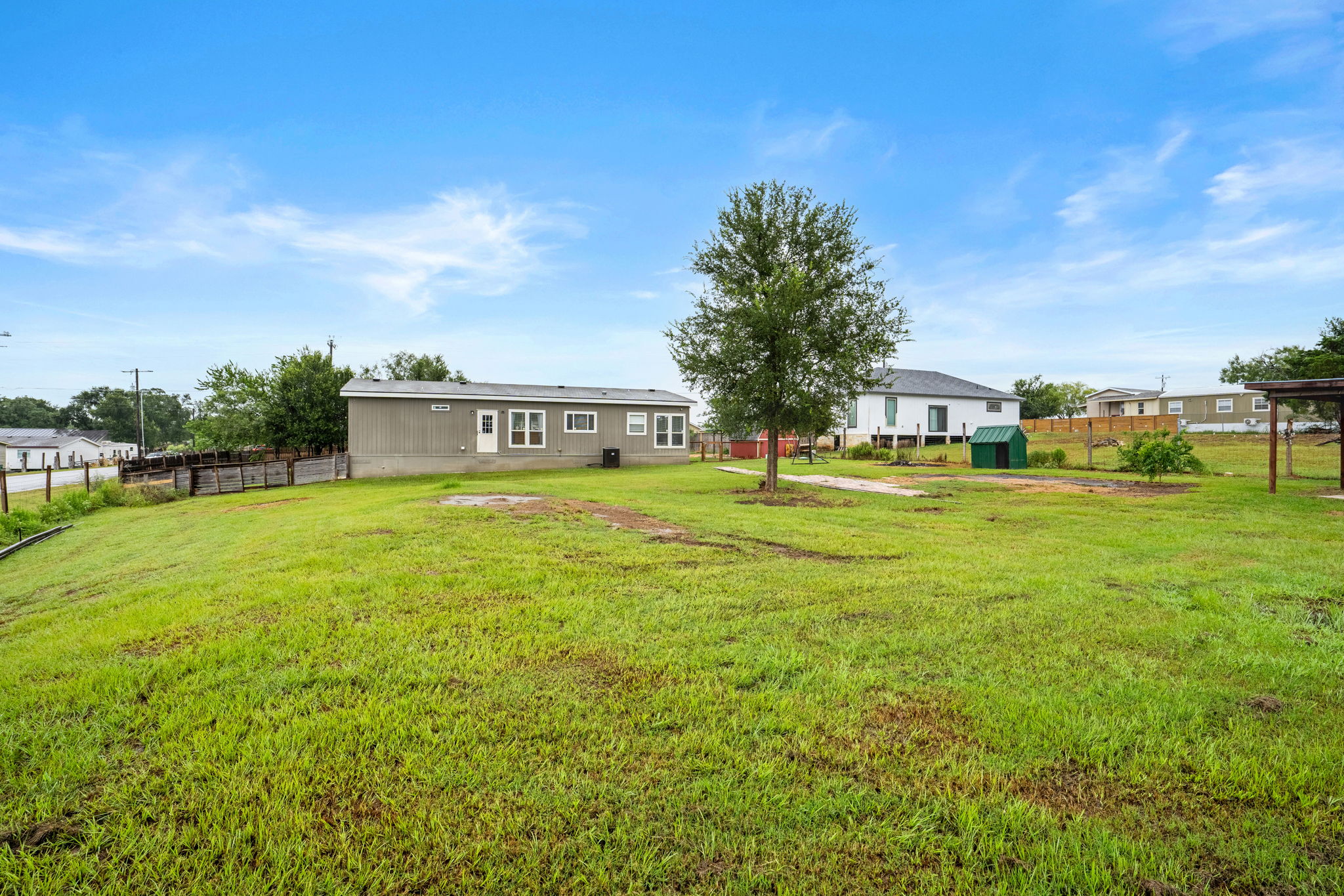 main property photo 22