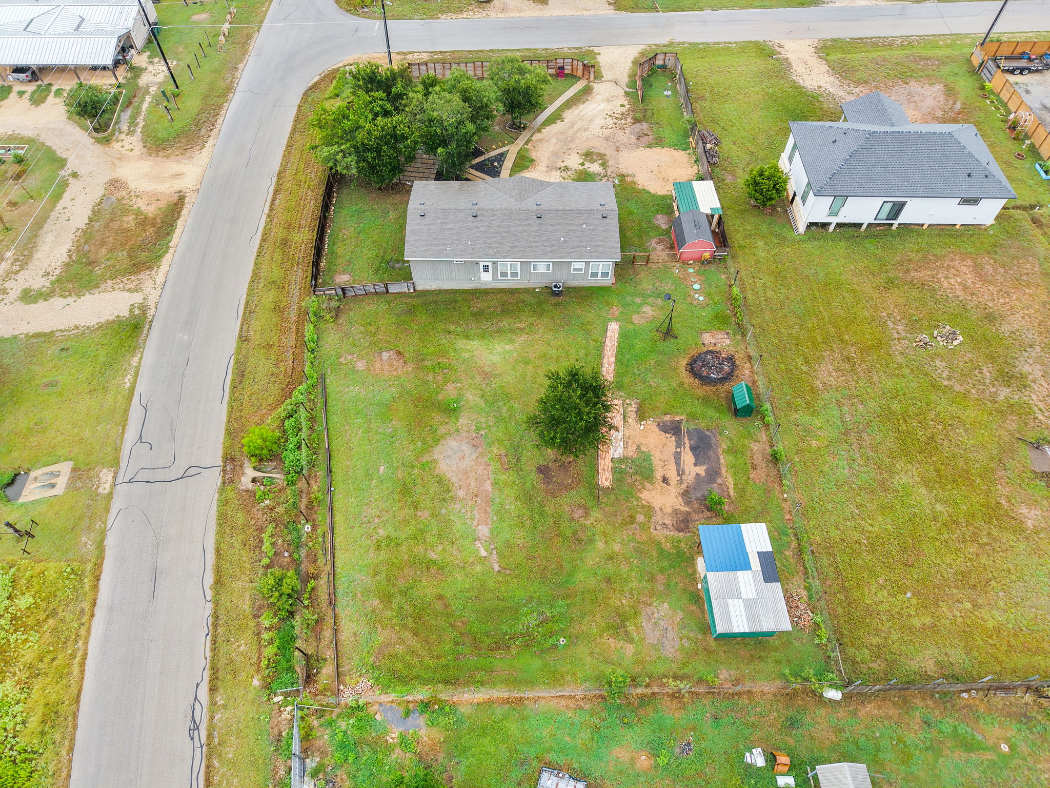main property photo 27