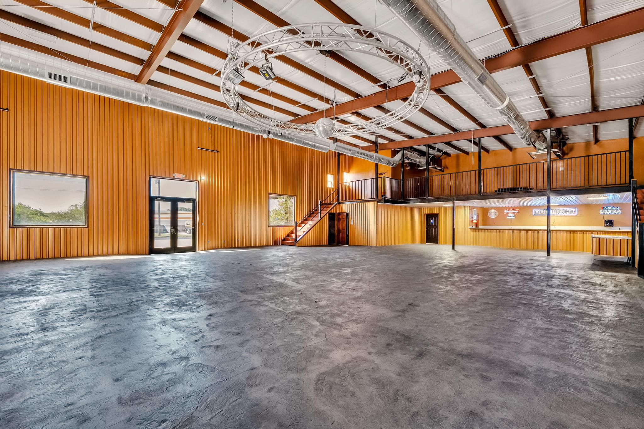 main property photo 7