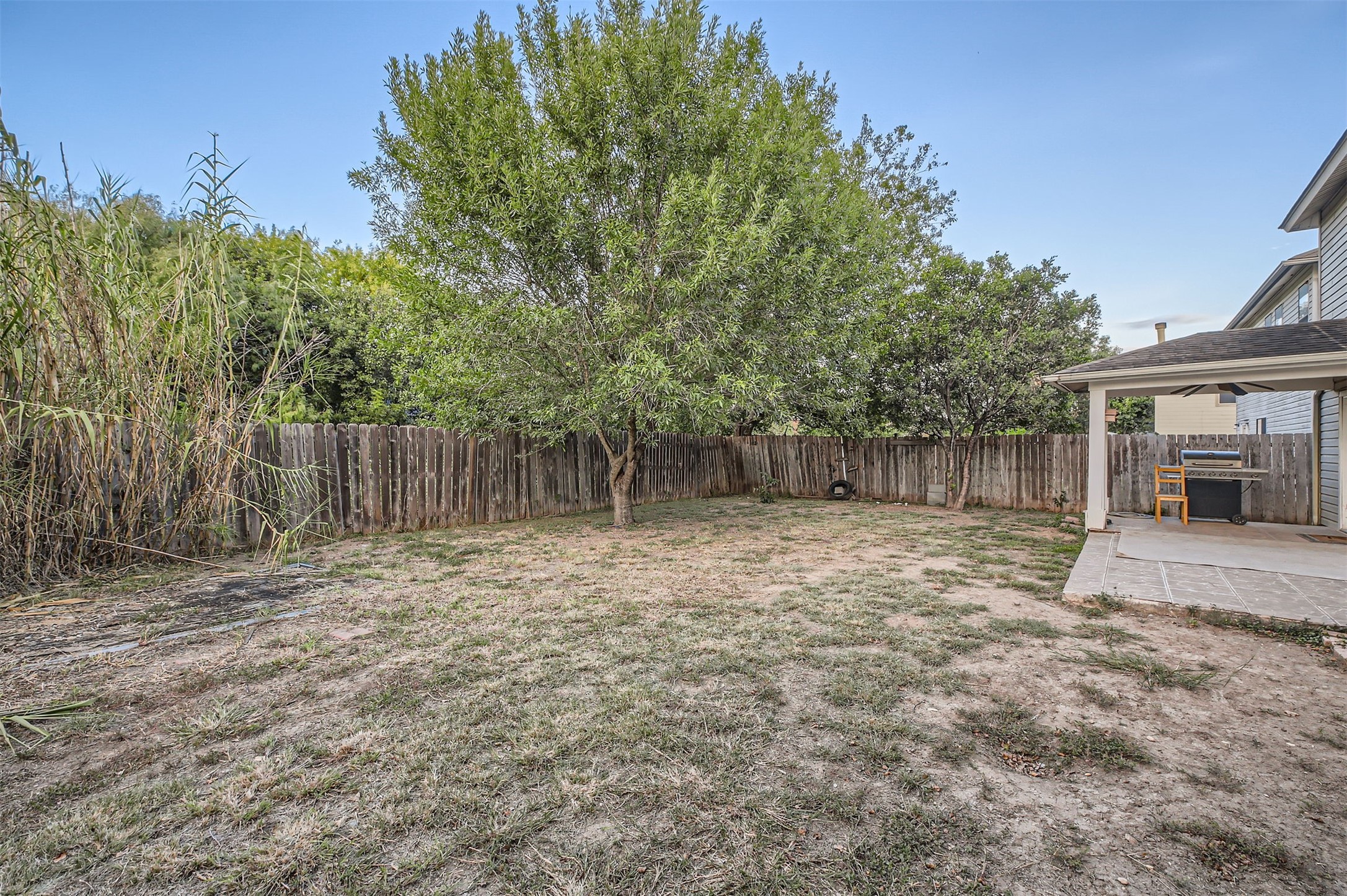 main property photo 24