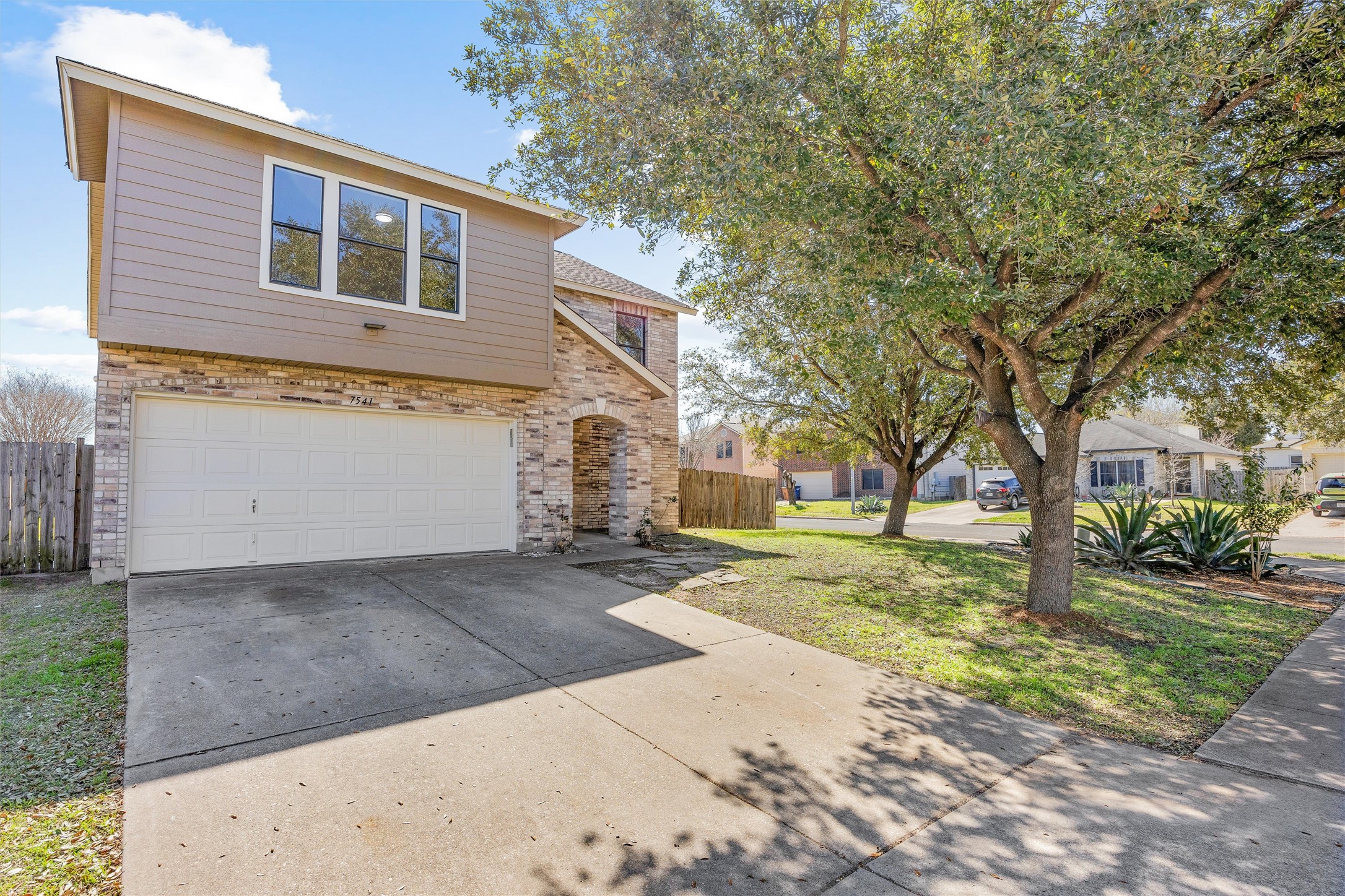 main property photo 39