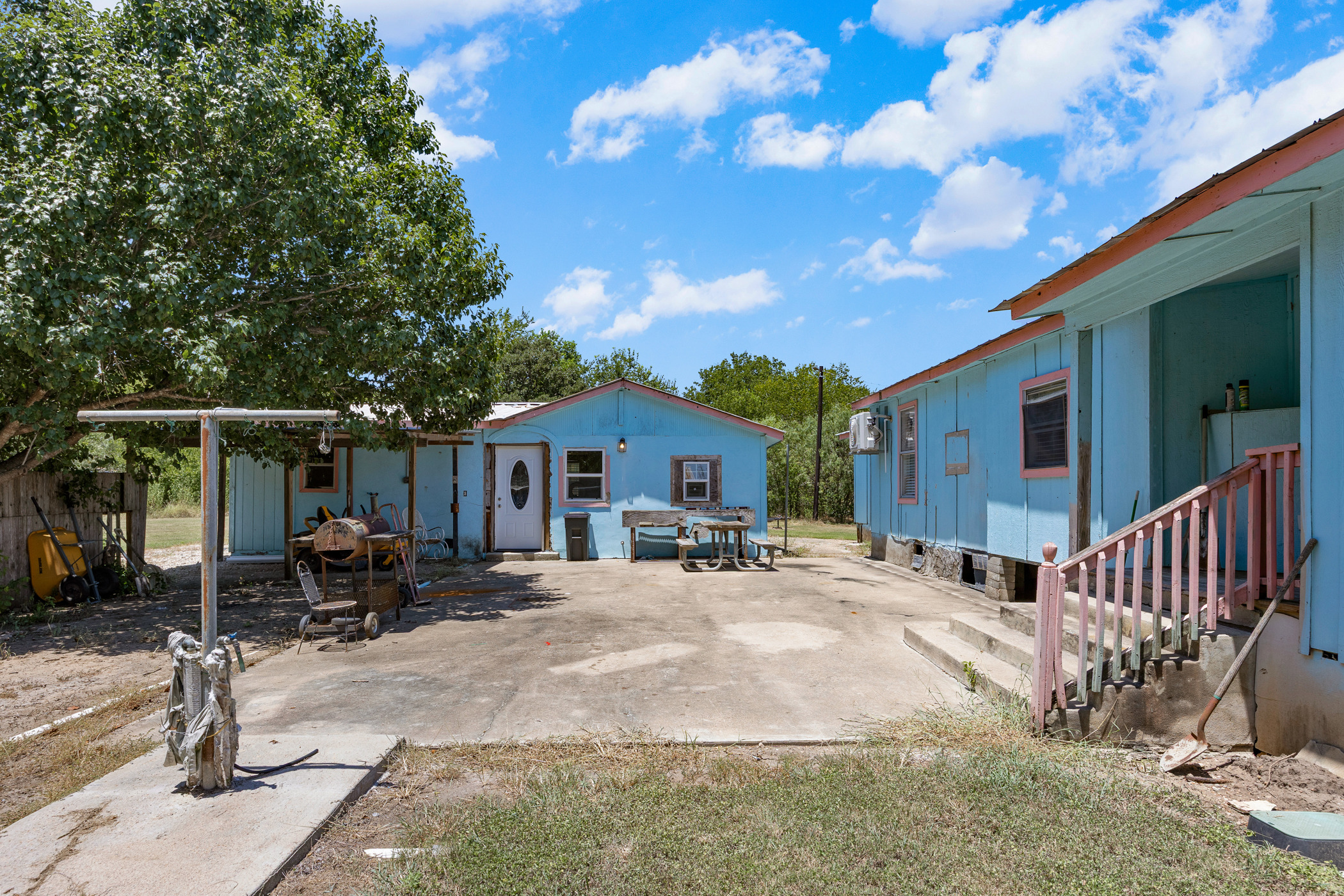 main property photo 21