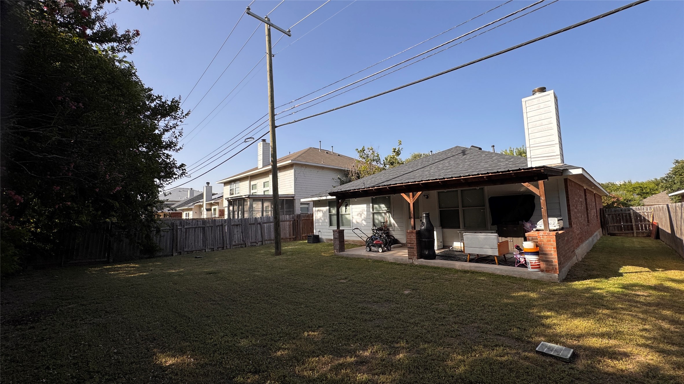 main property photo 14