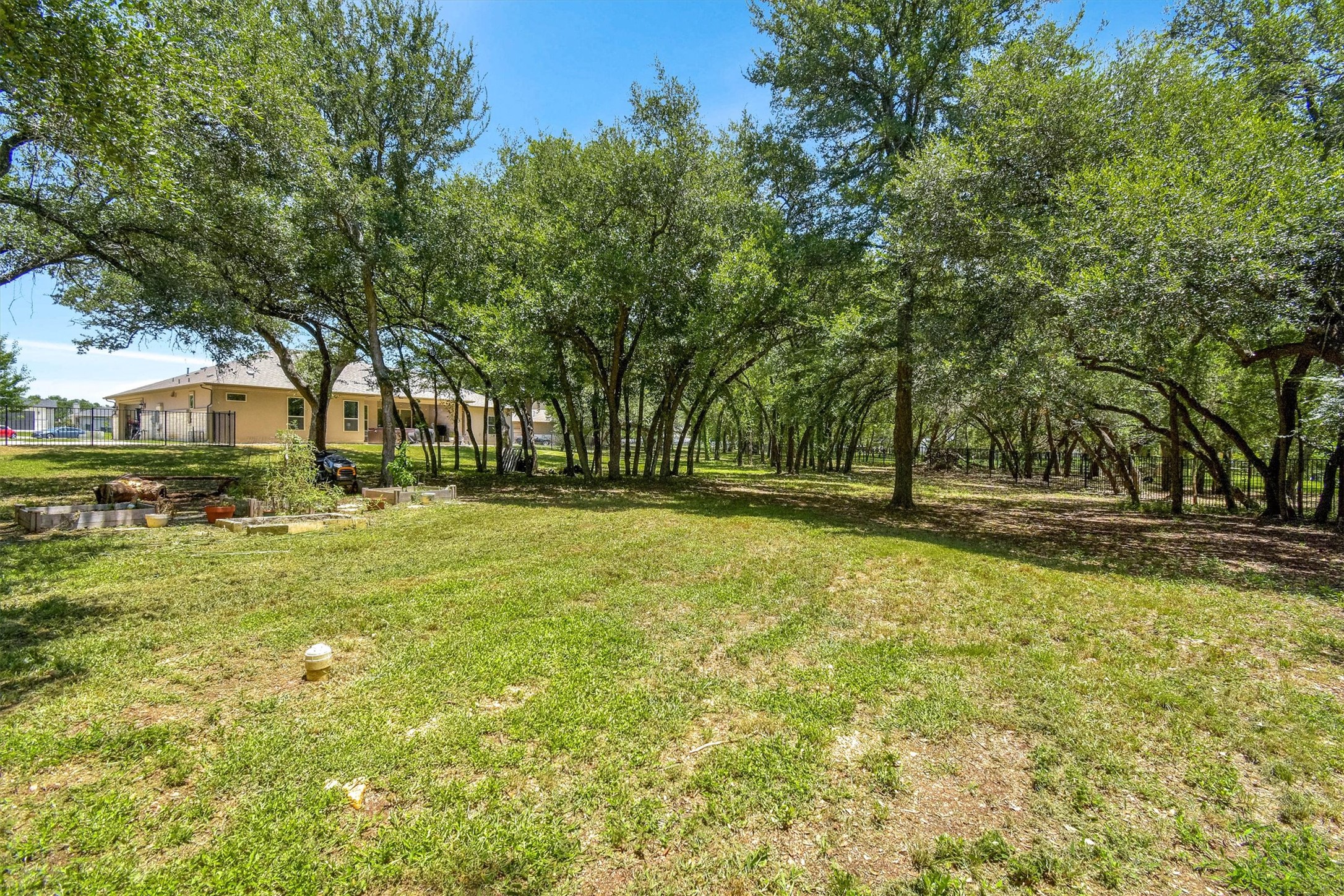 main property photo 29