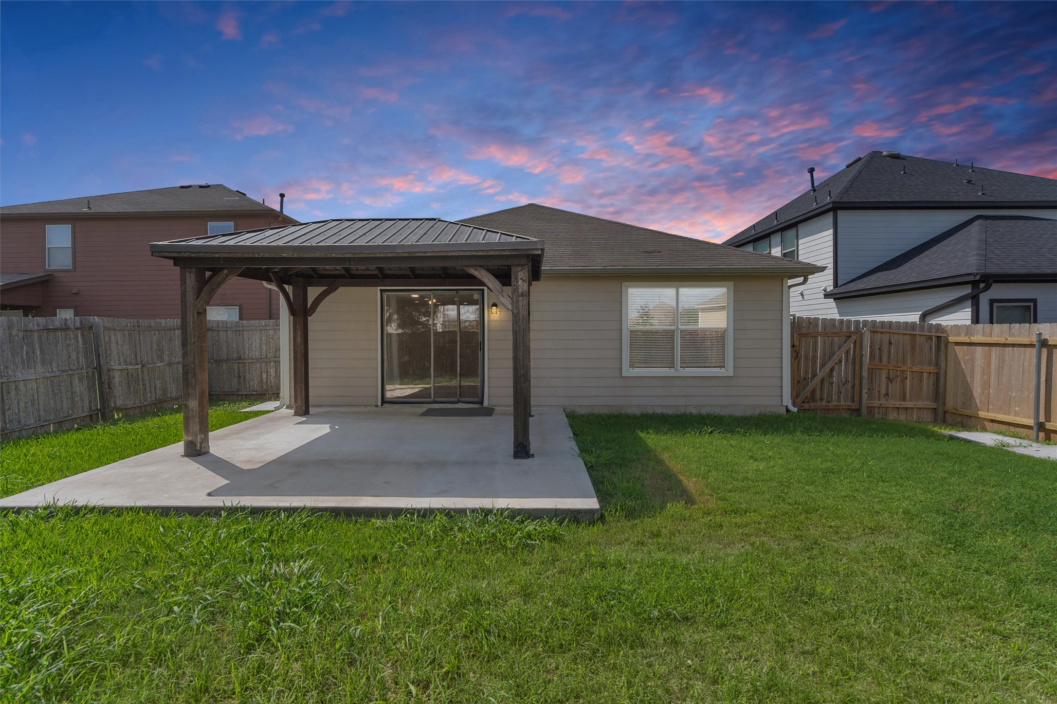 main property photo 27
