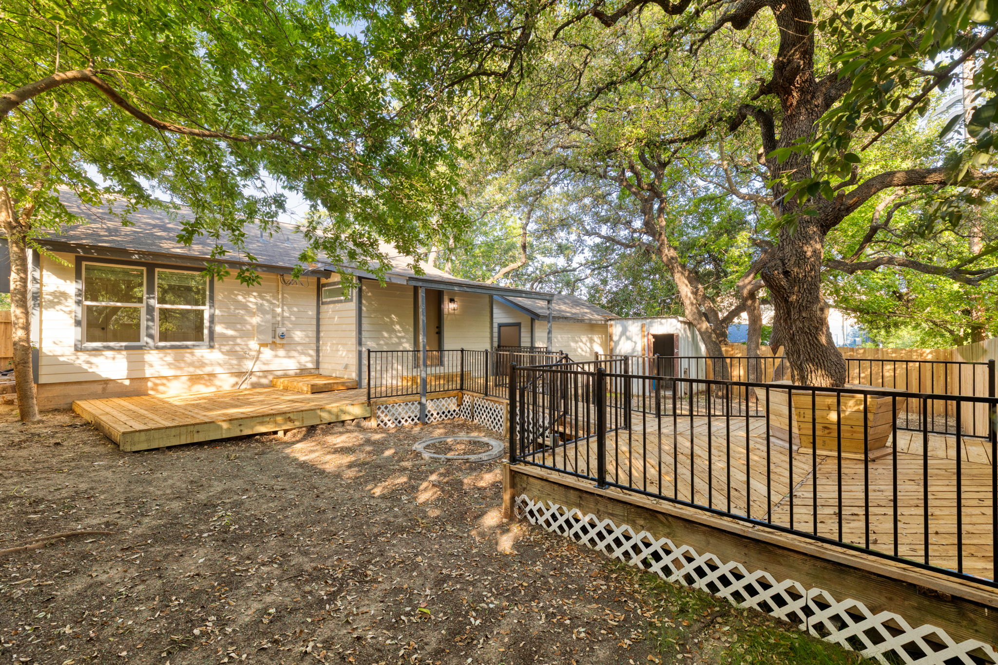 main property photo 24