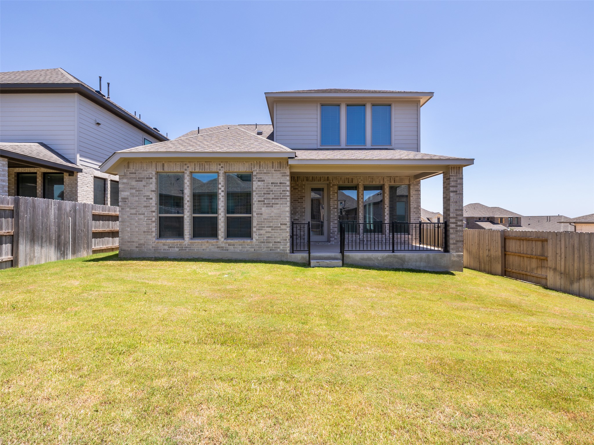 main property photo 25