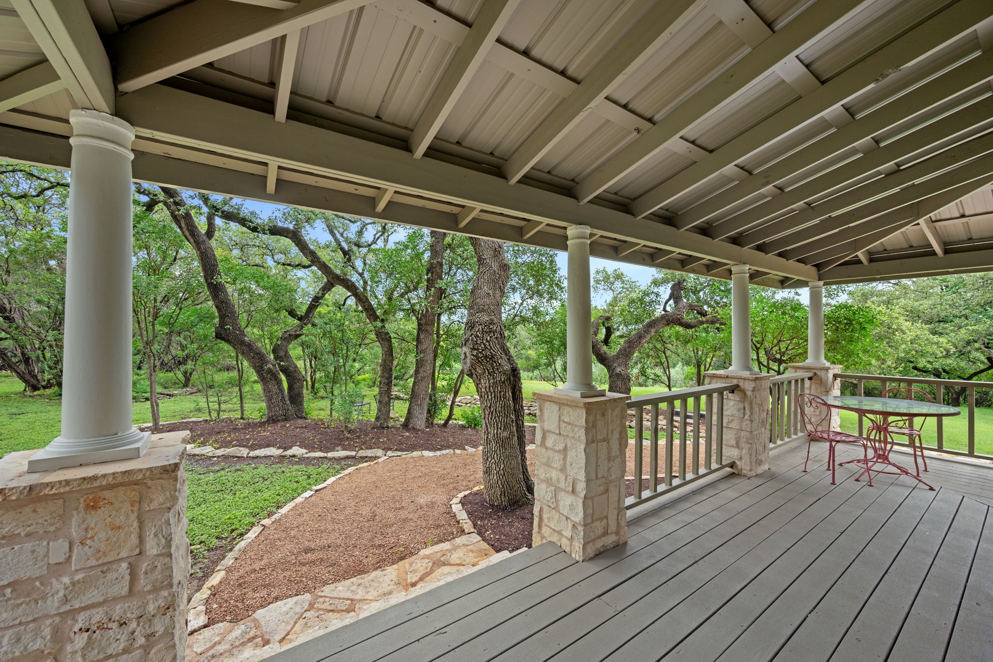 main property photo 34