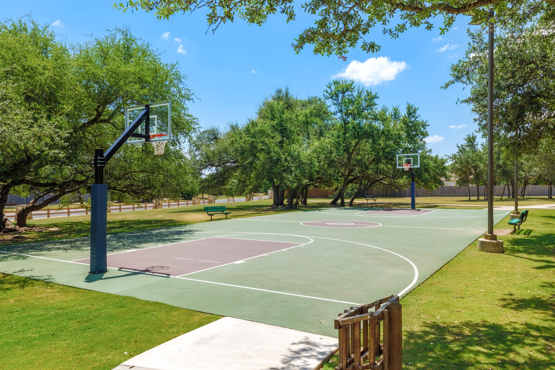main property photo 32