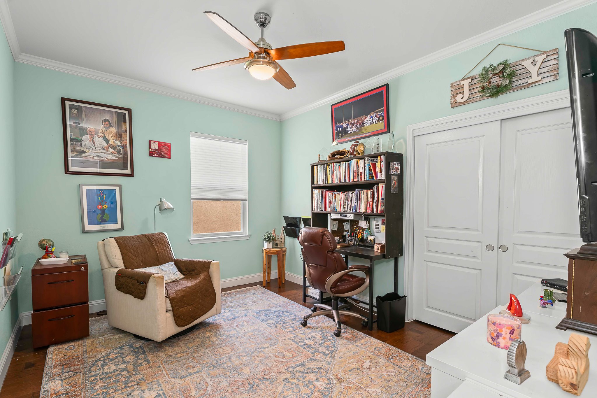 main property photo 31