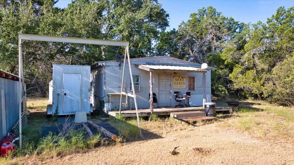 main property photo 11