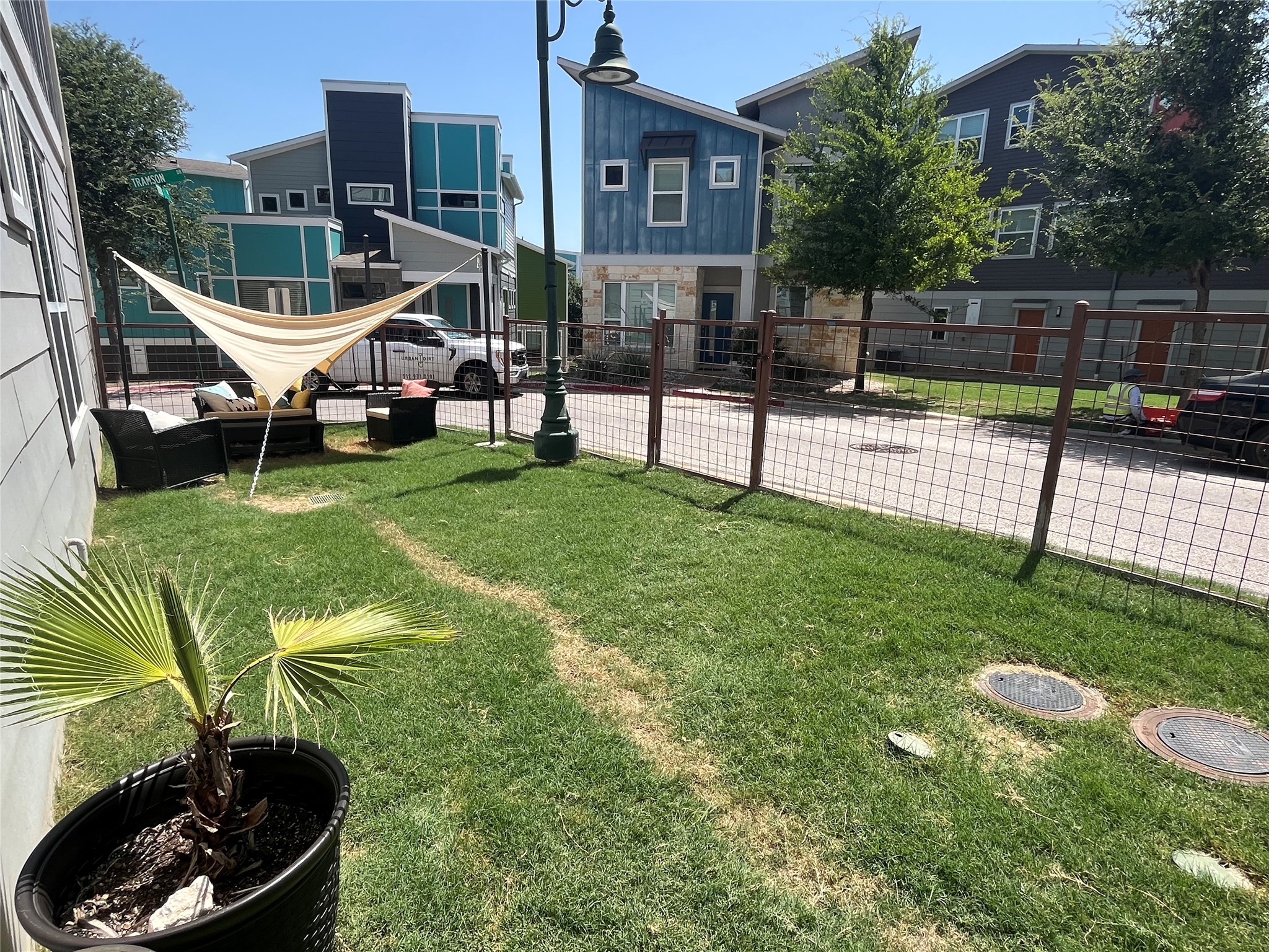 main property photo 13