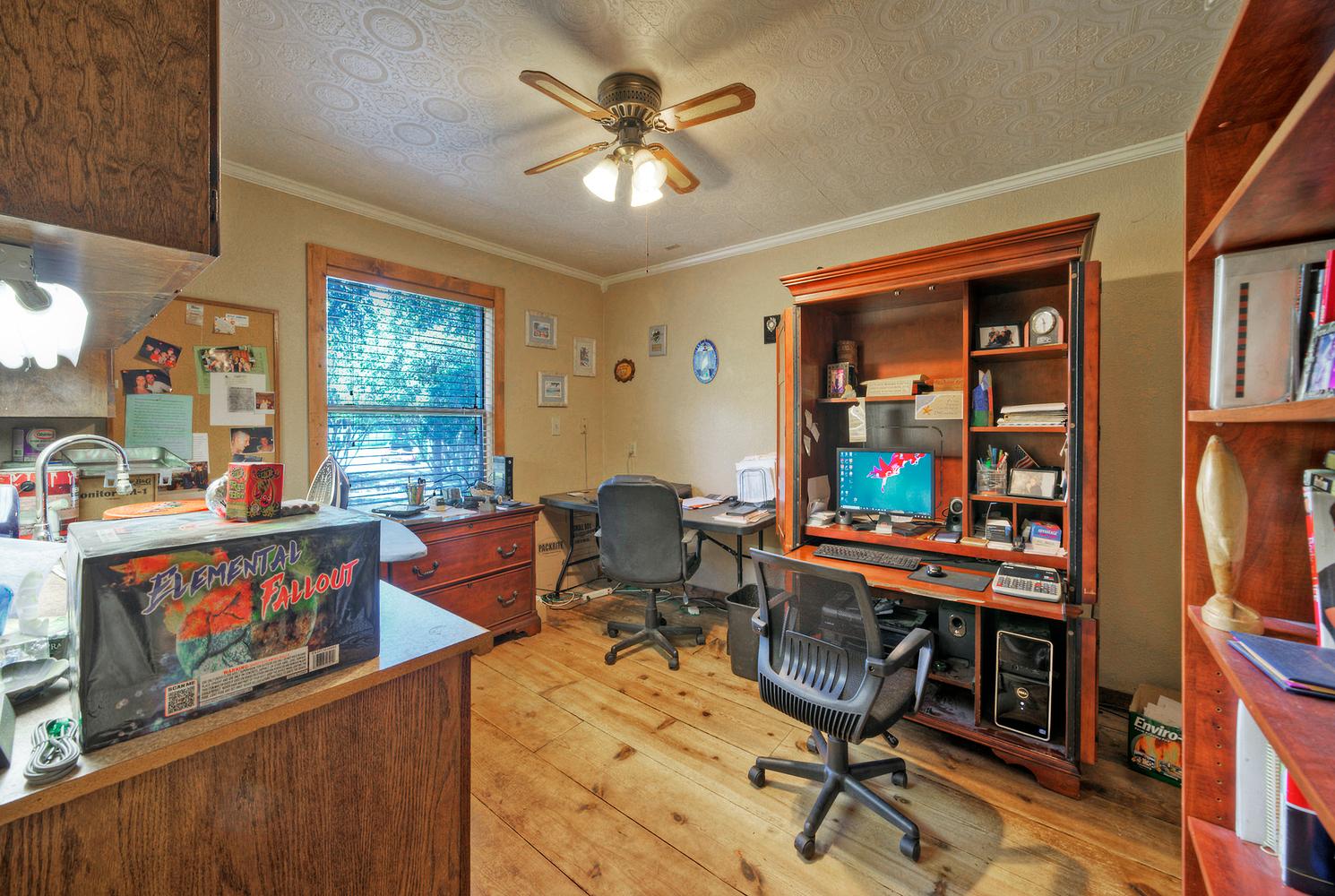 main property photo 20
