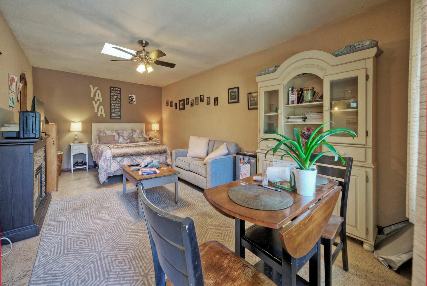 main property photo 23