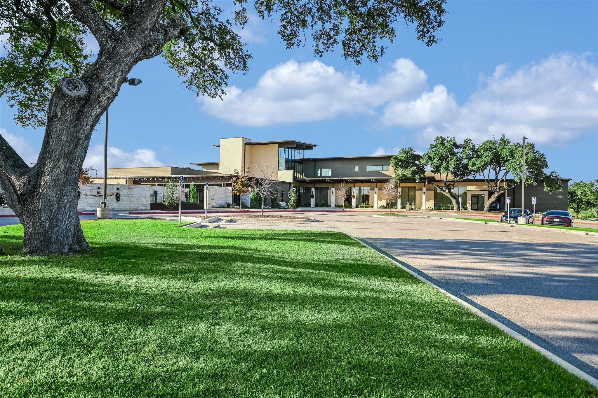 main property photo 32