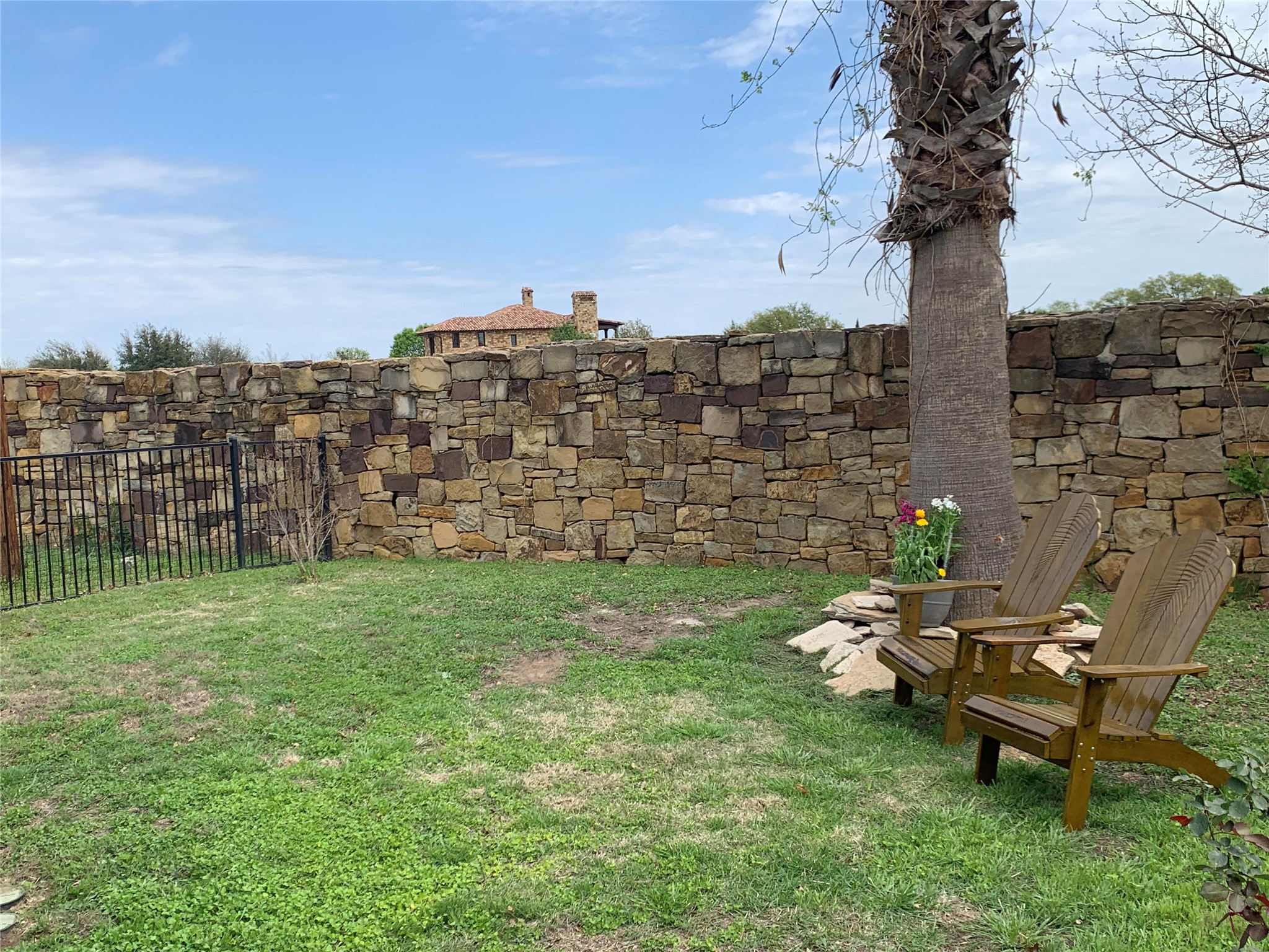 main property photo 24