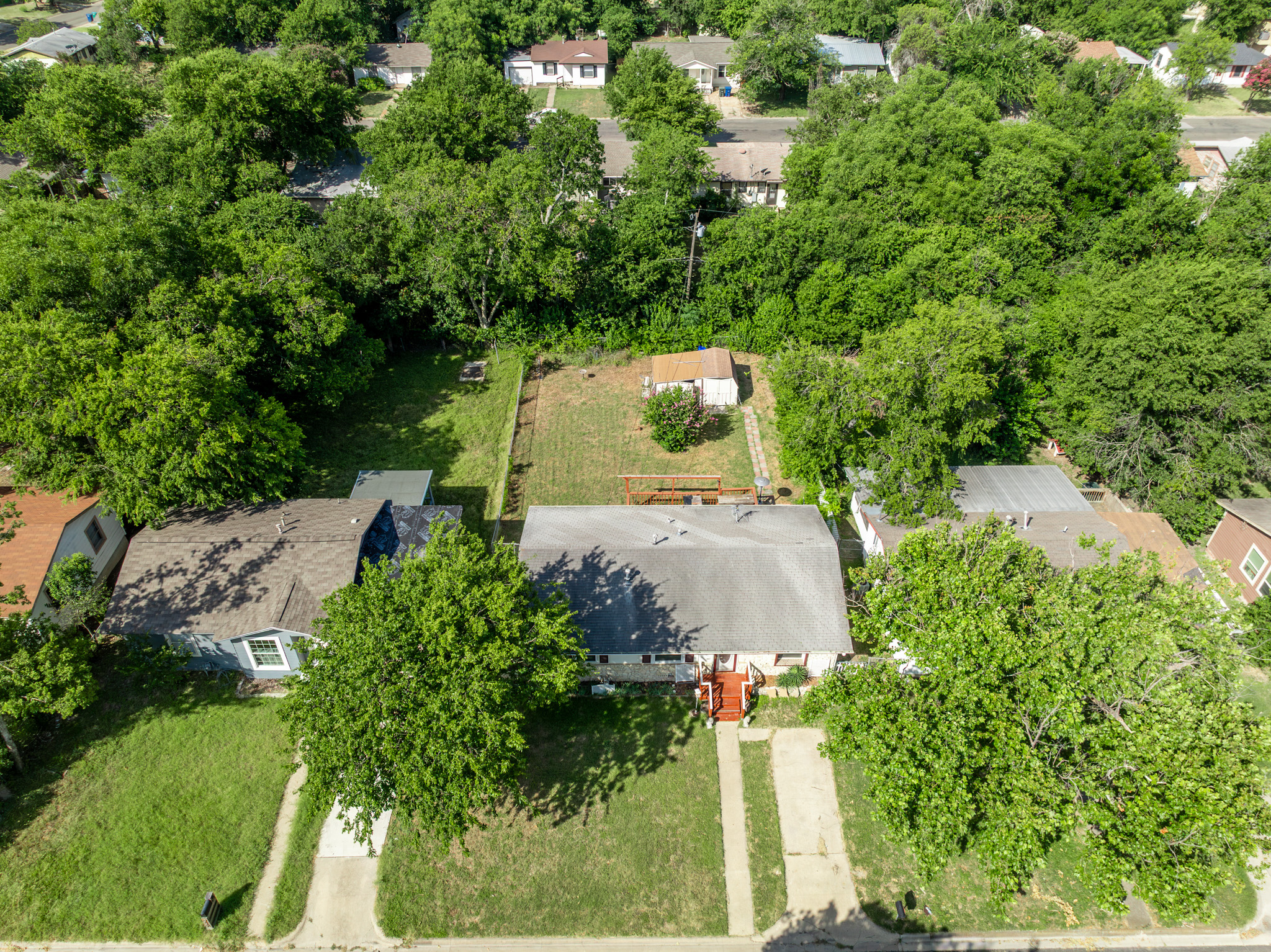 main property photo 25