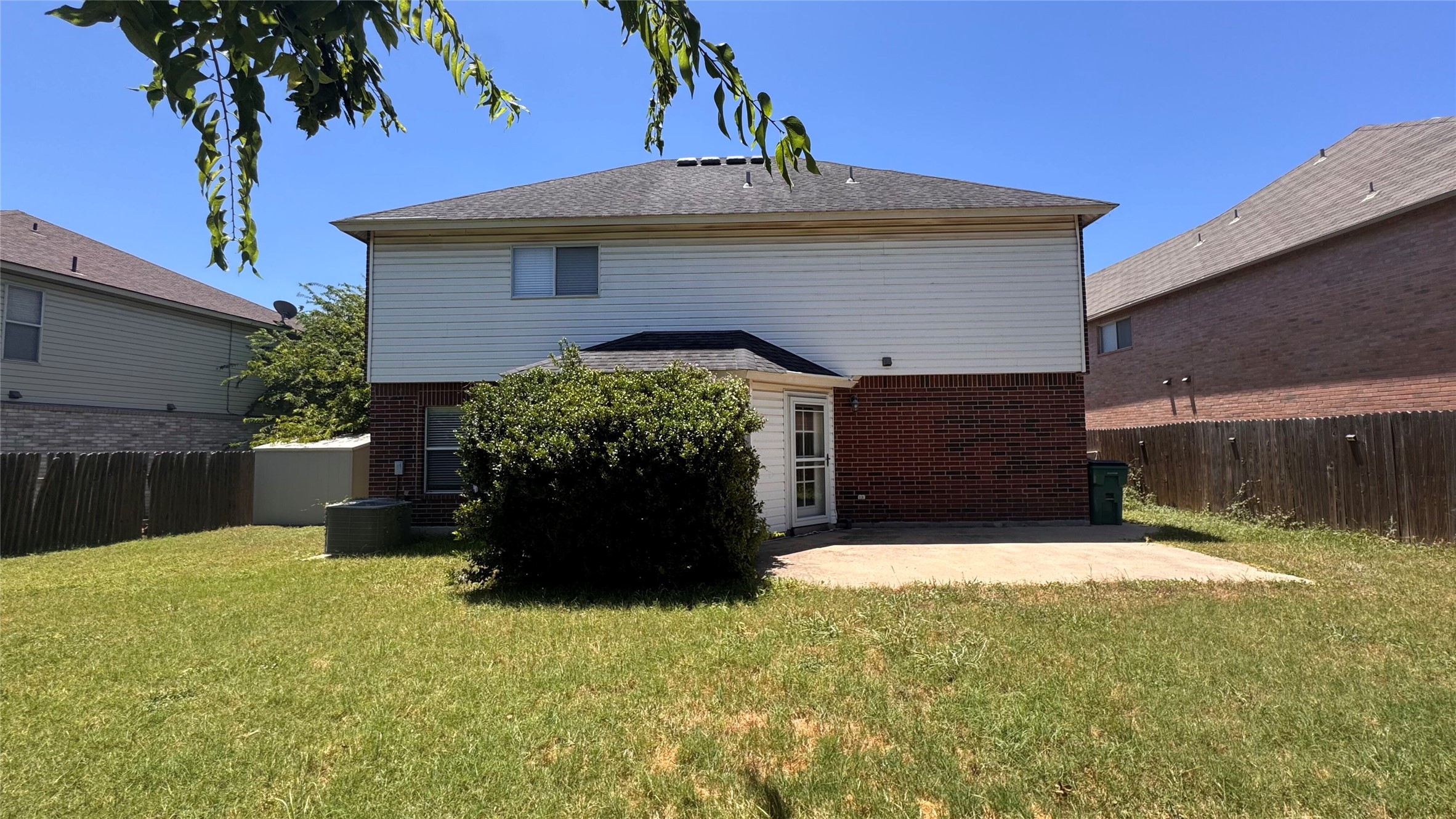 main property photo 27