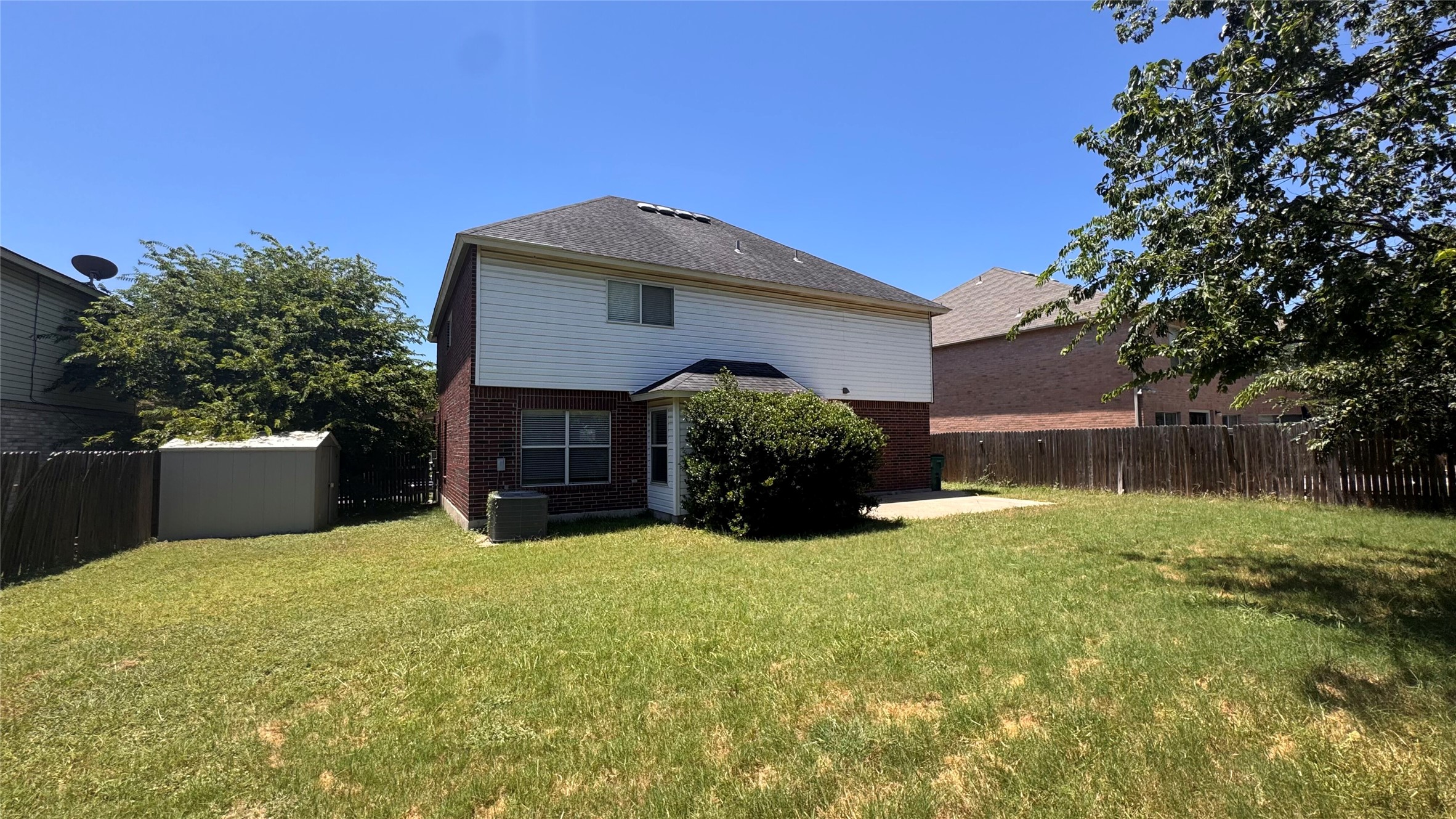 main property photo 29