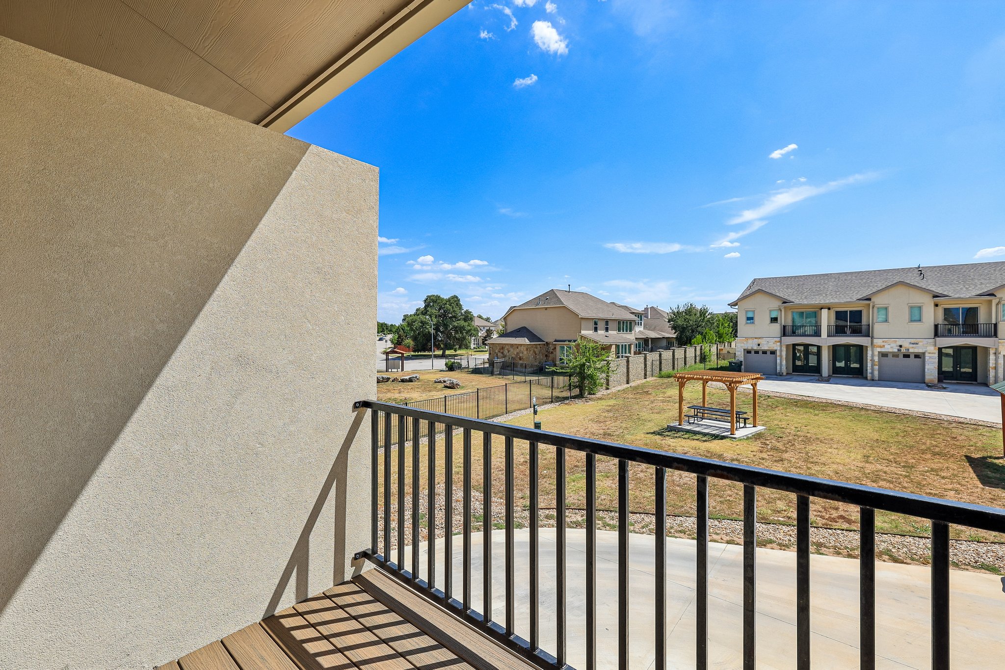 main property photo 25