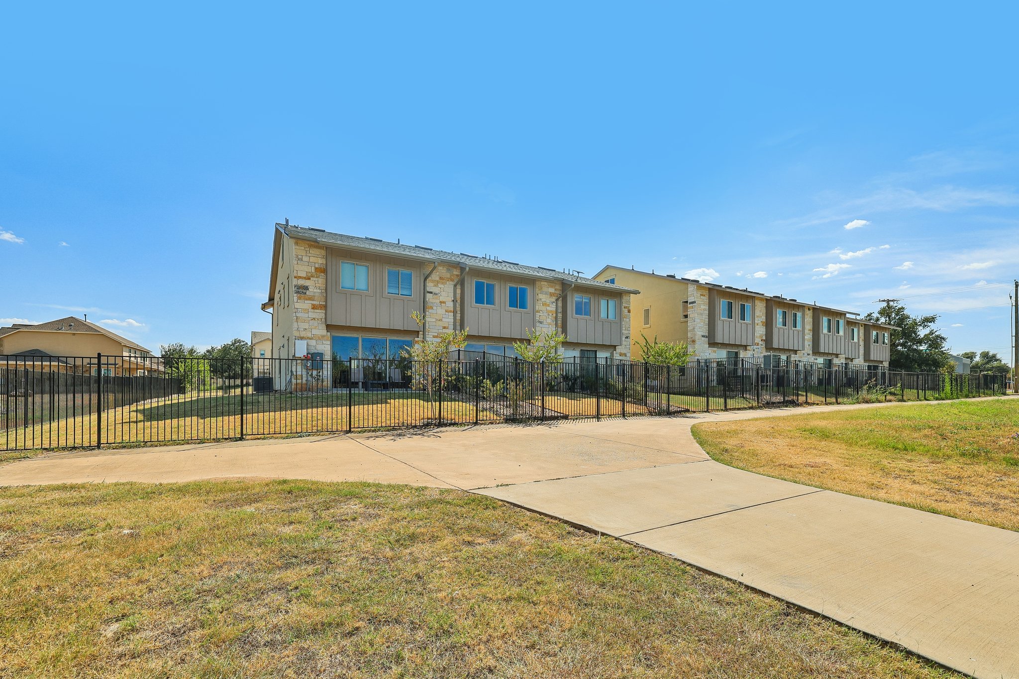 main property photo 35
