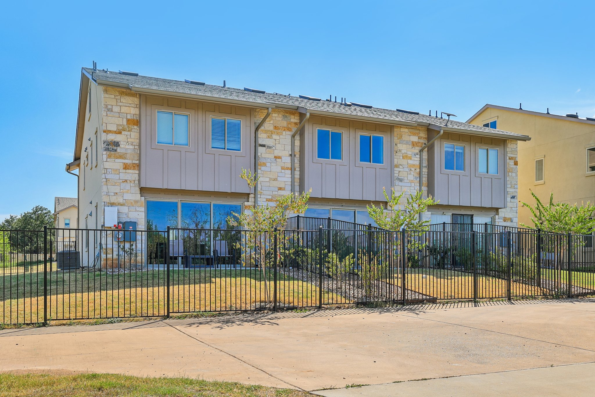 main property photo 36