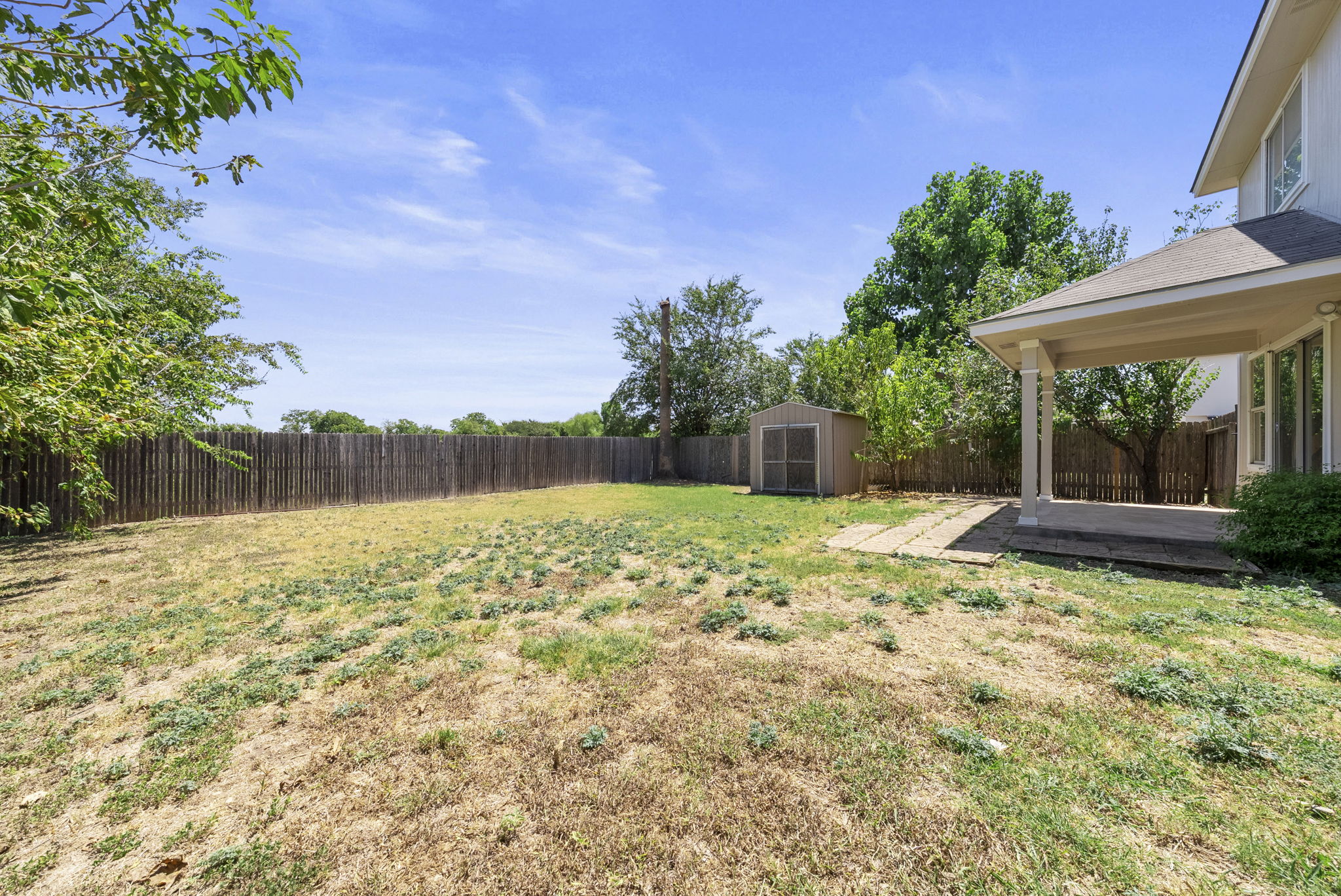 main property photo 28