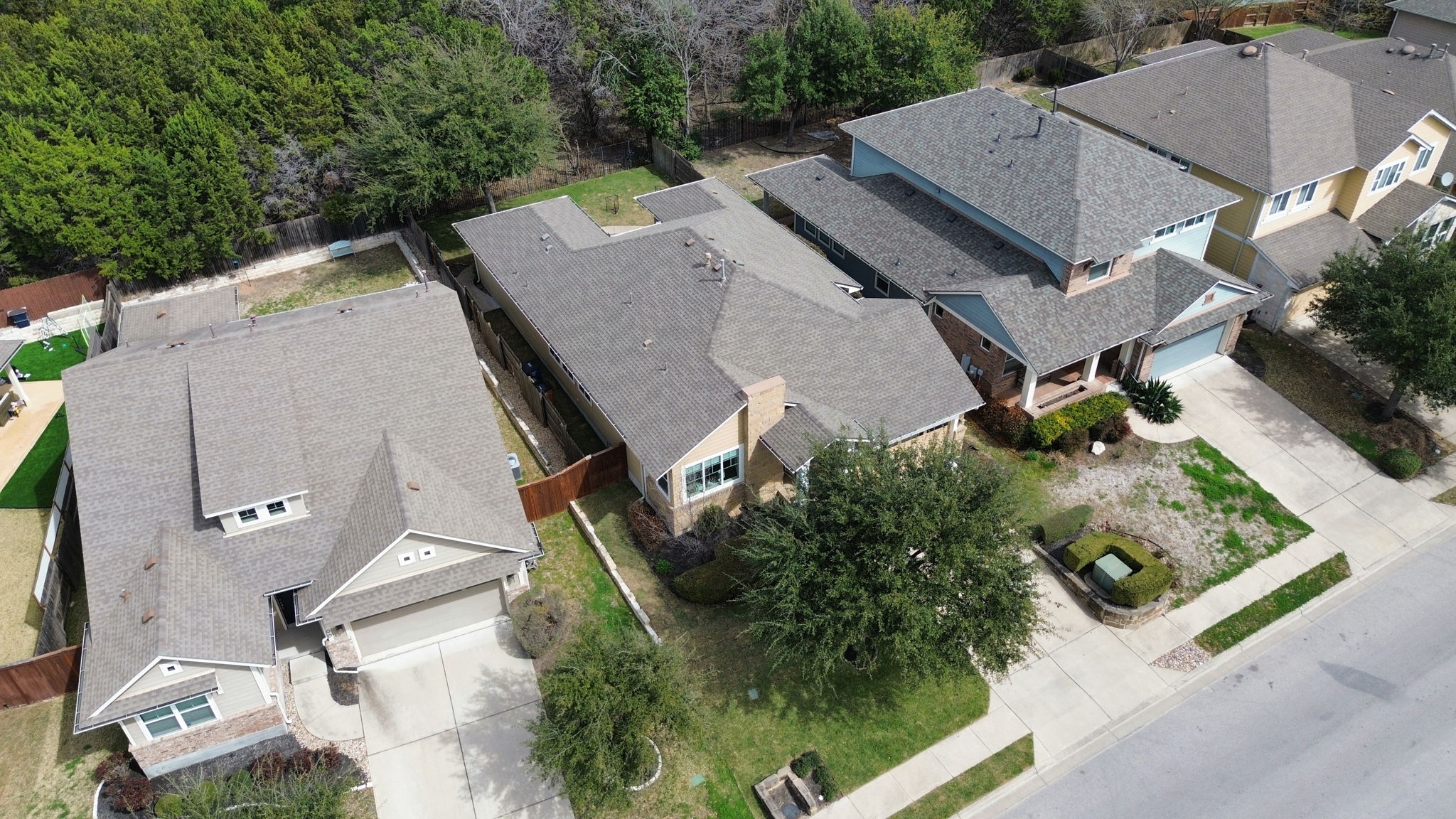 main property photo 37