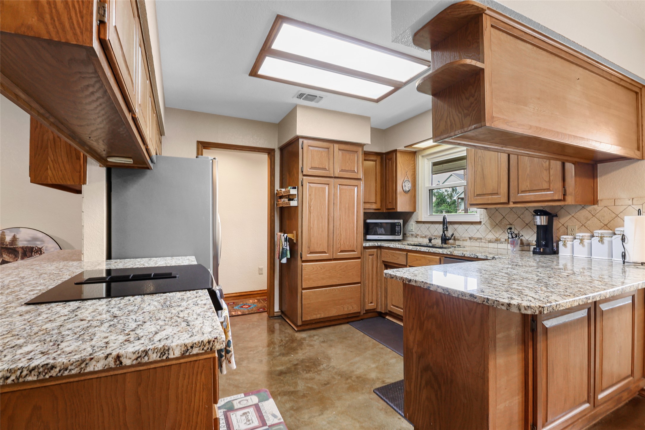 main property photo 8