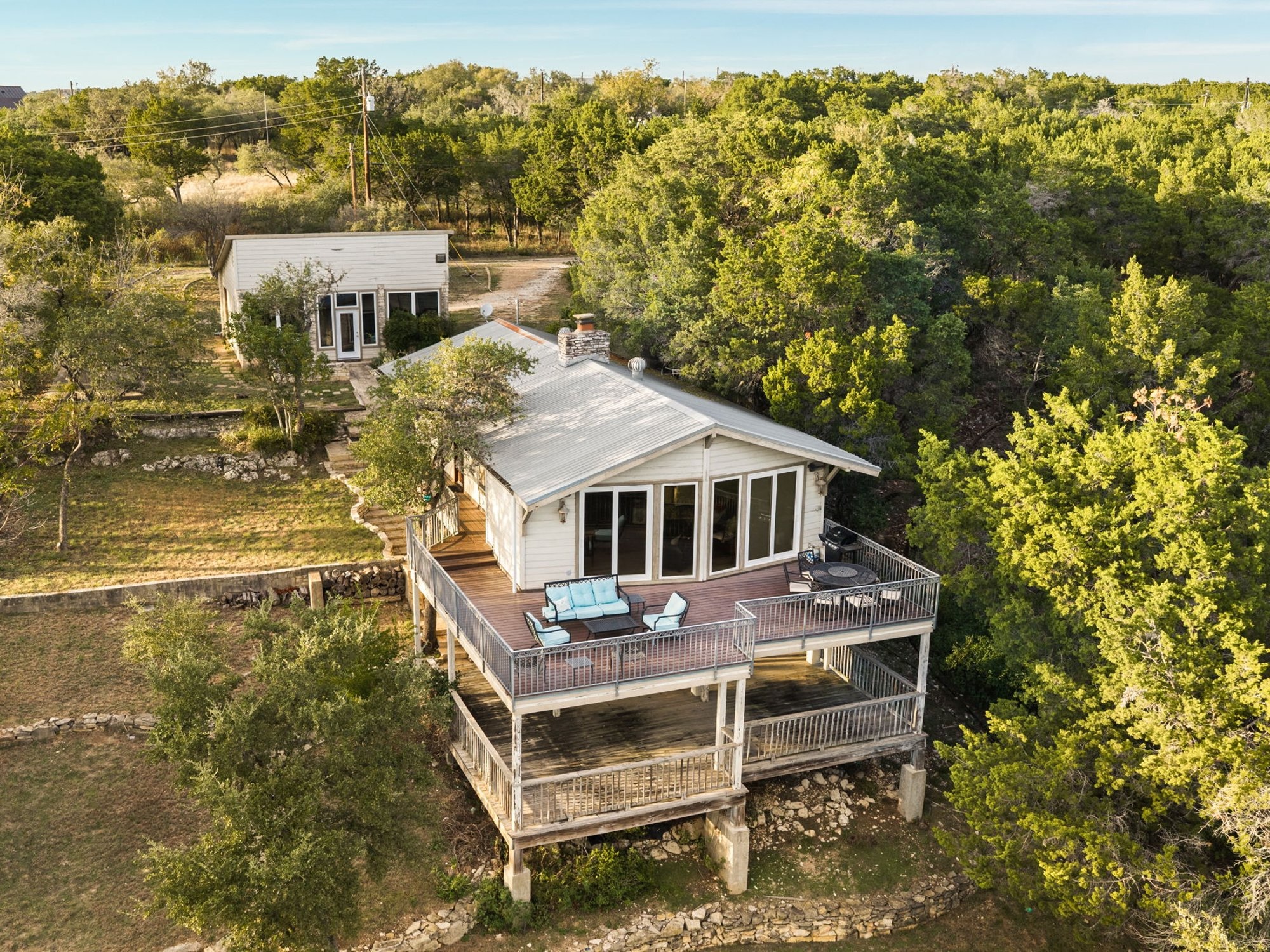 main property photo 12