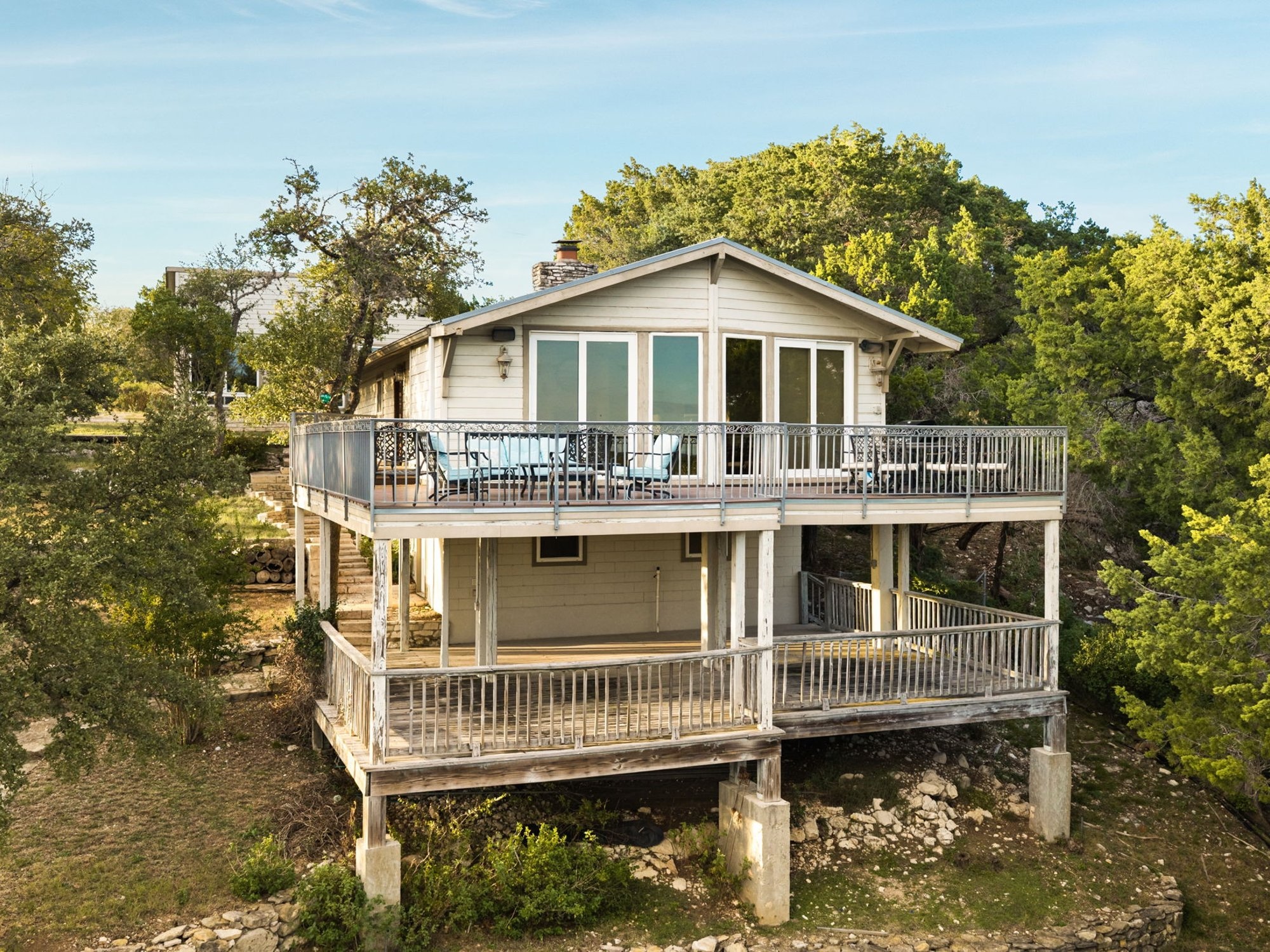 main property photo 13