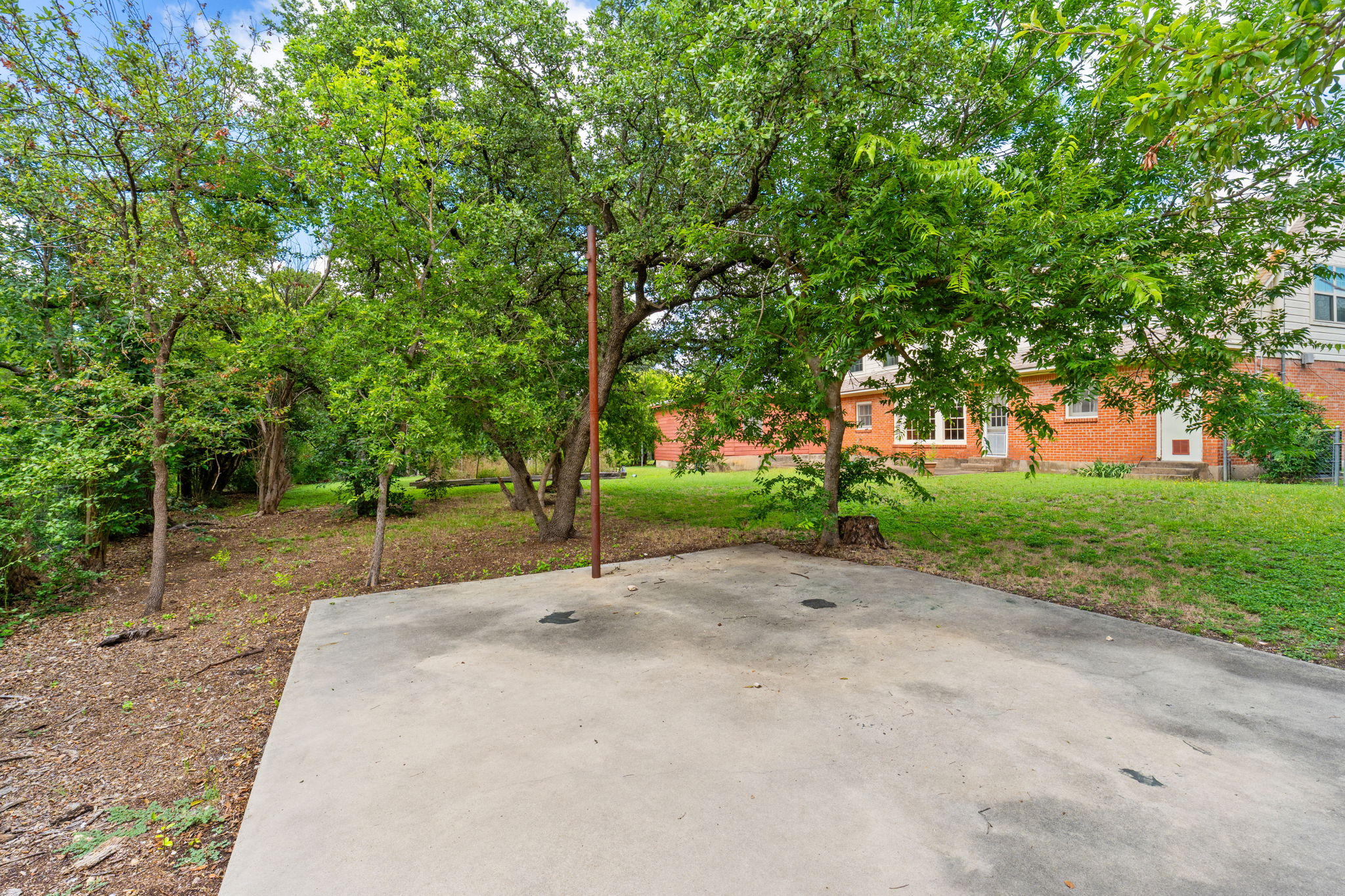 main property photo 30