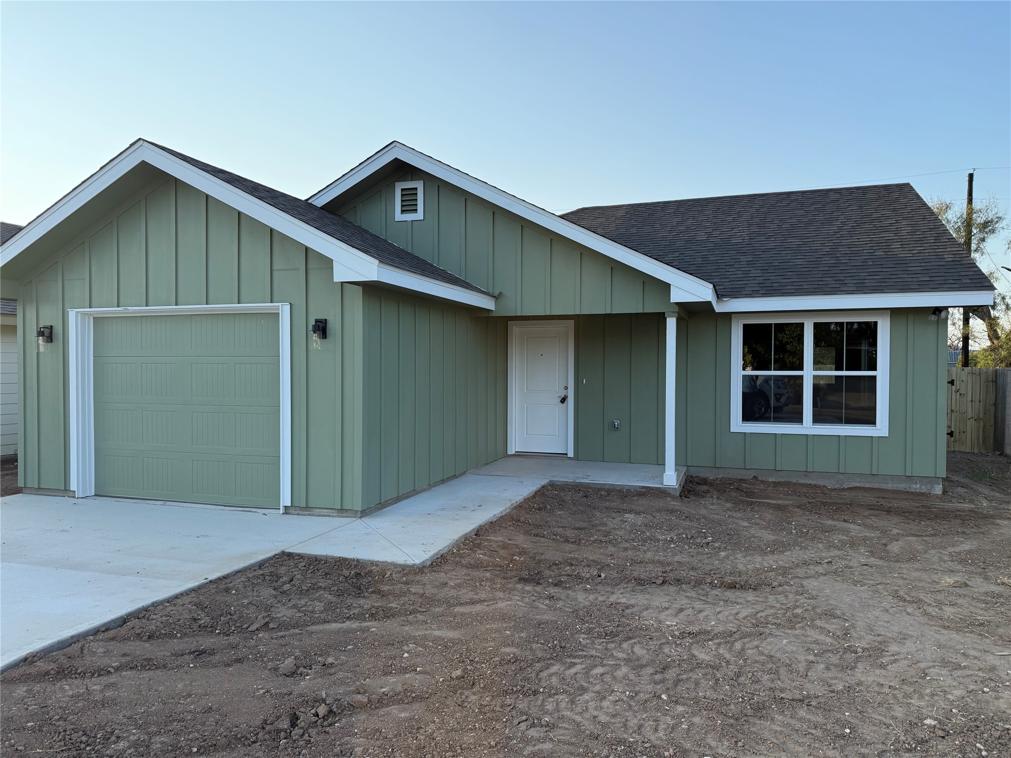 main property photo 0
