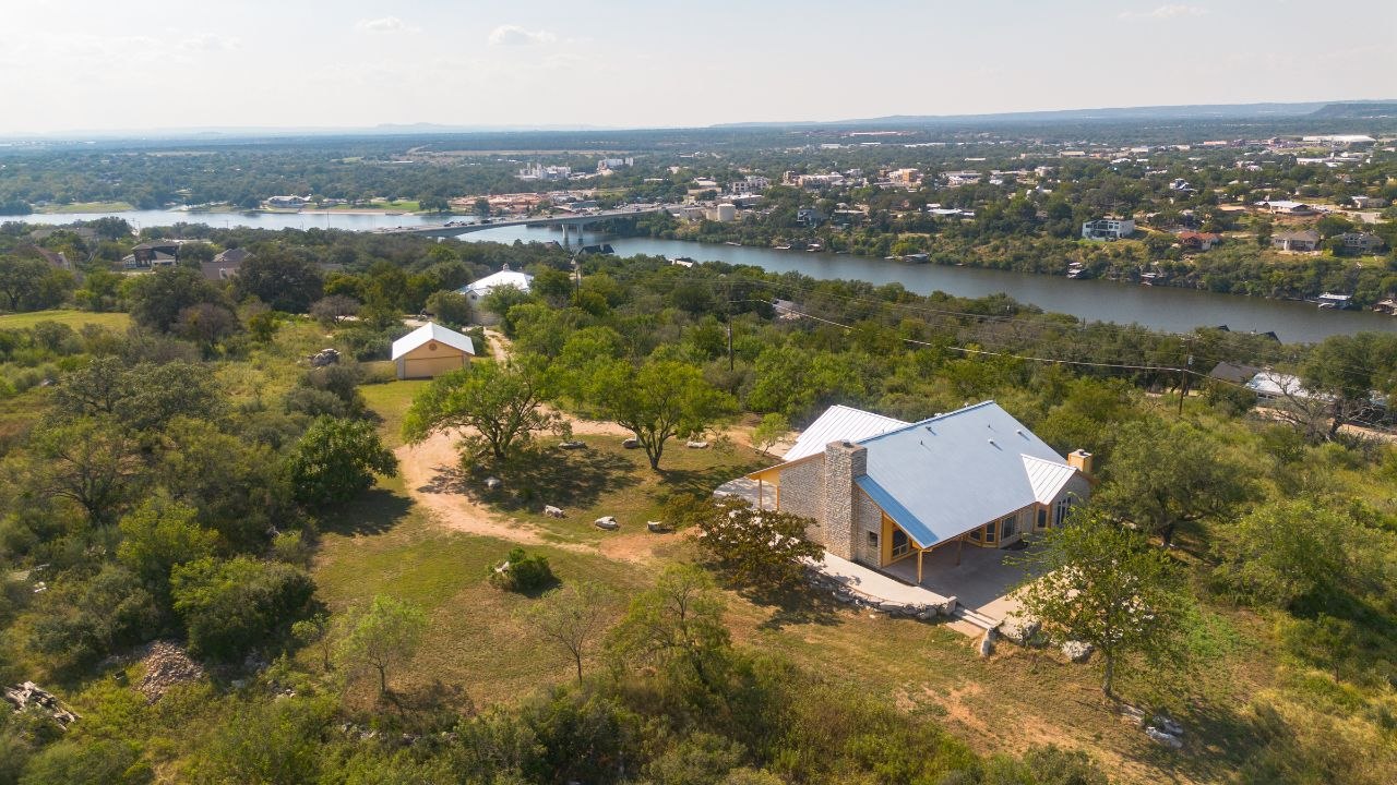 main property photo 23