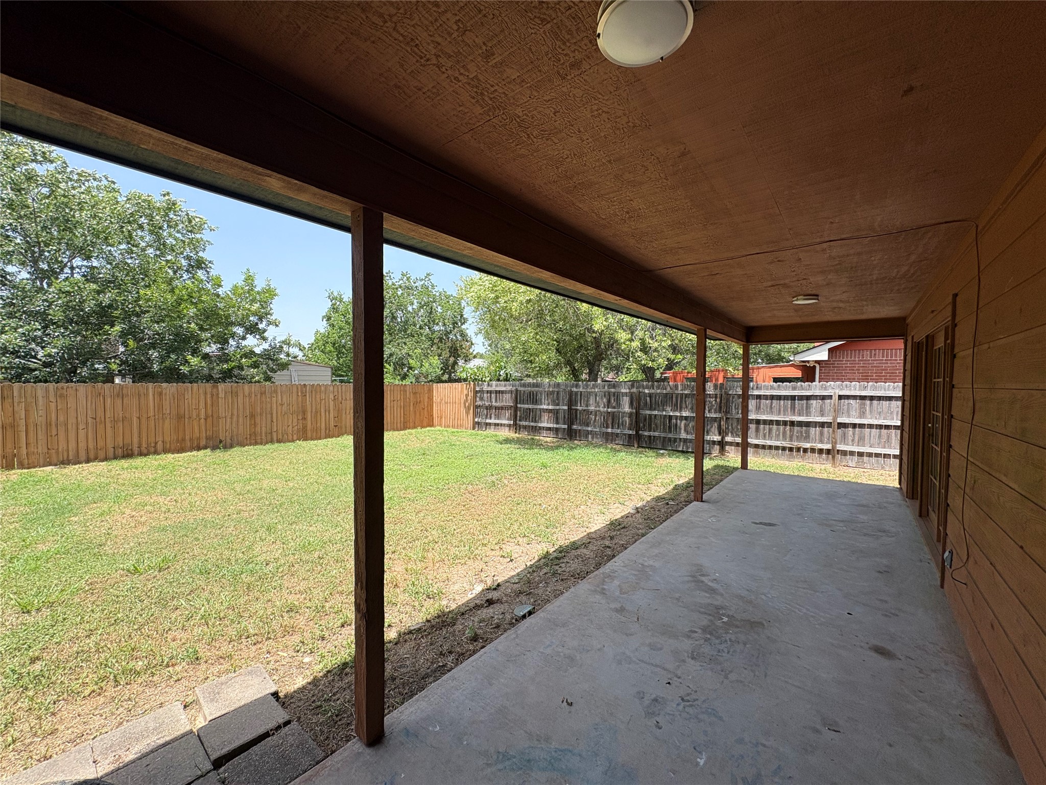 main property photo 7