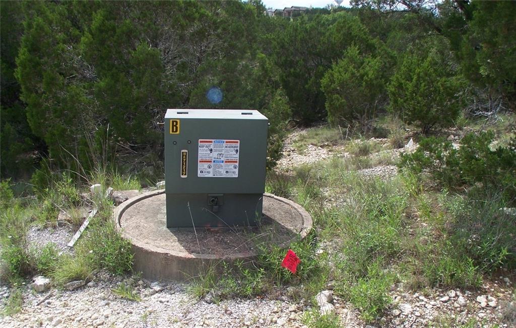 main property photo 10