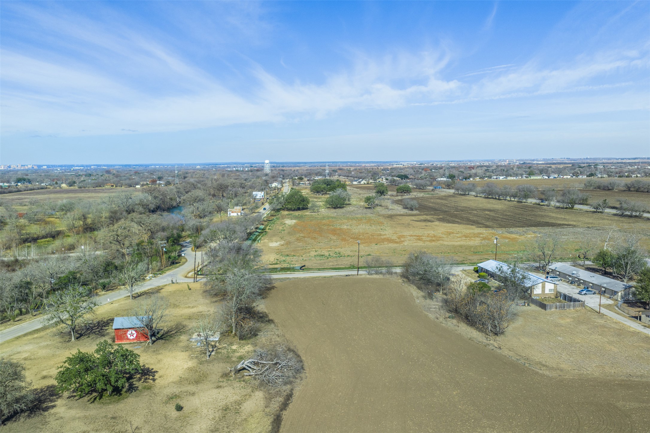 main property photo 5