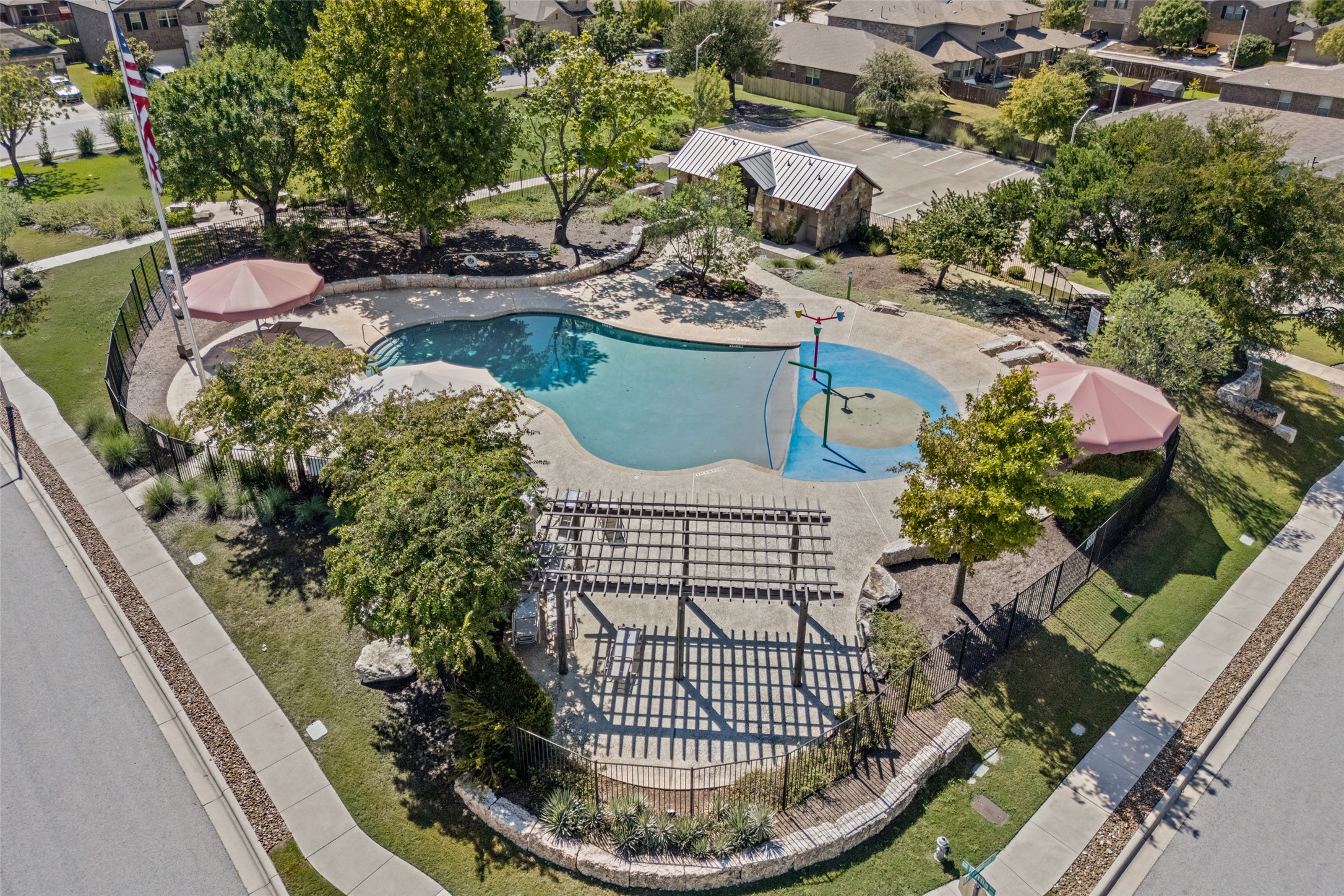 main property photo 32