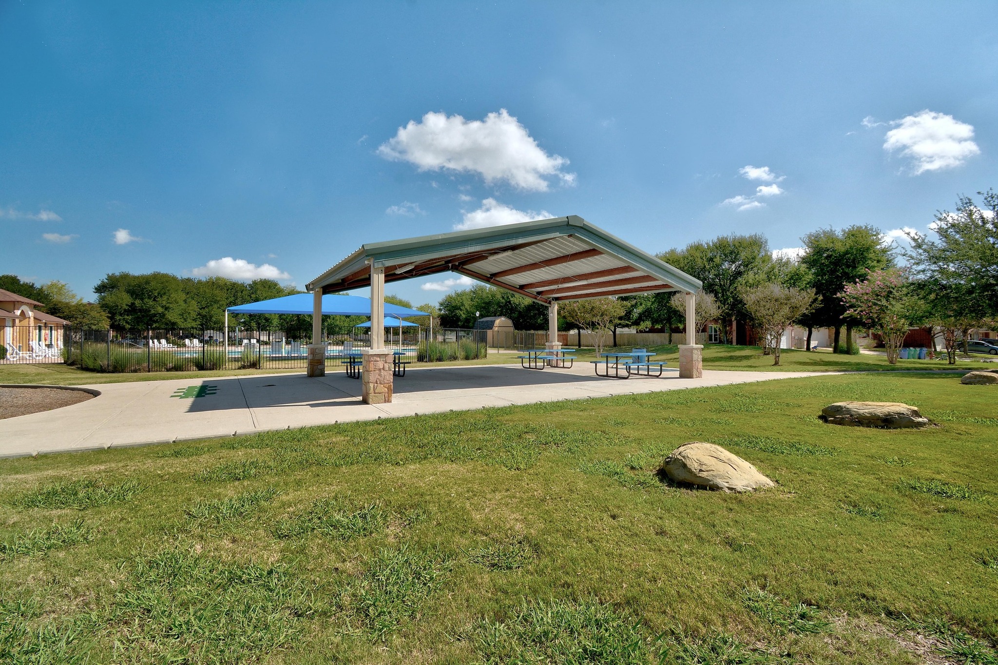 main property photo 20