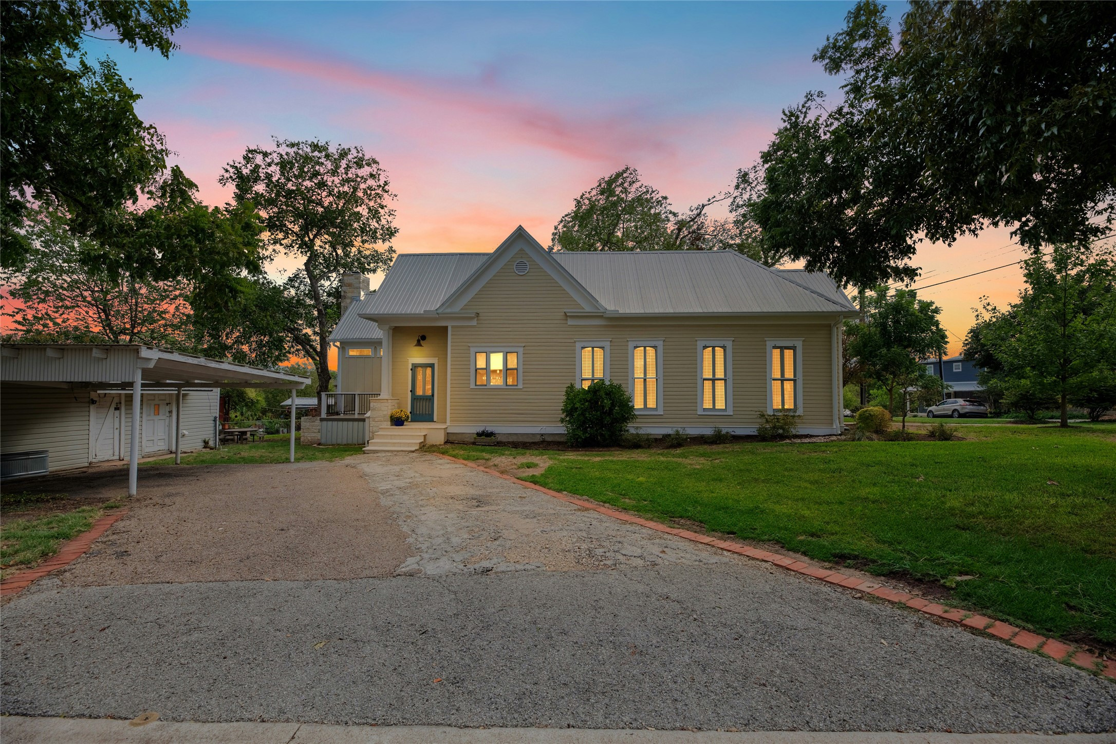 main property photo 39