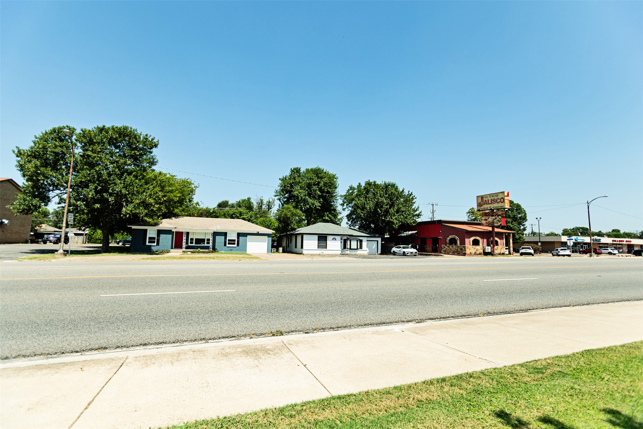 main property photo 3