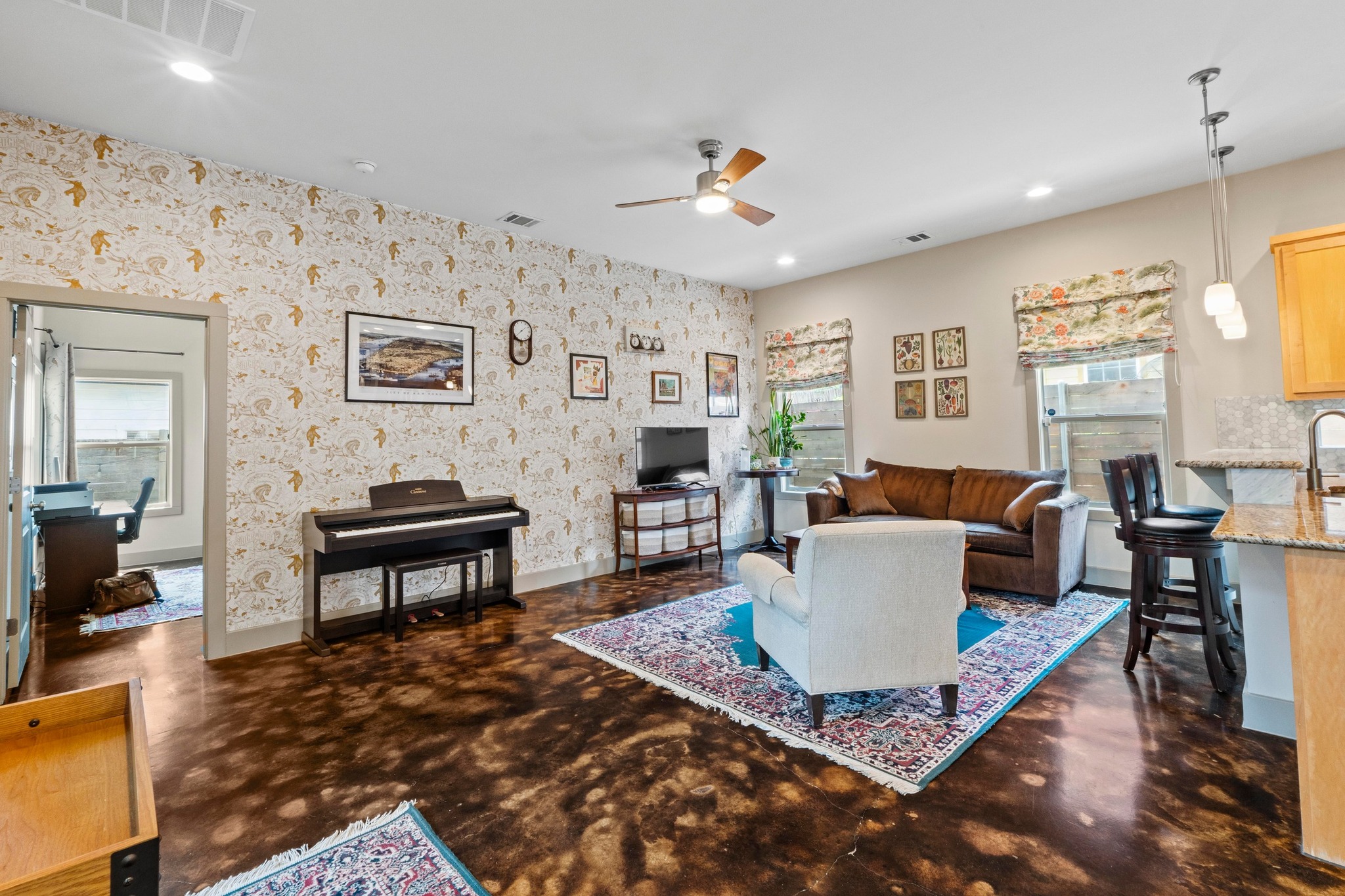 main property photo 2