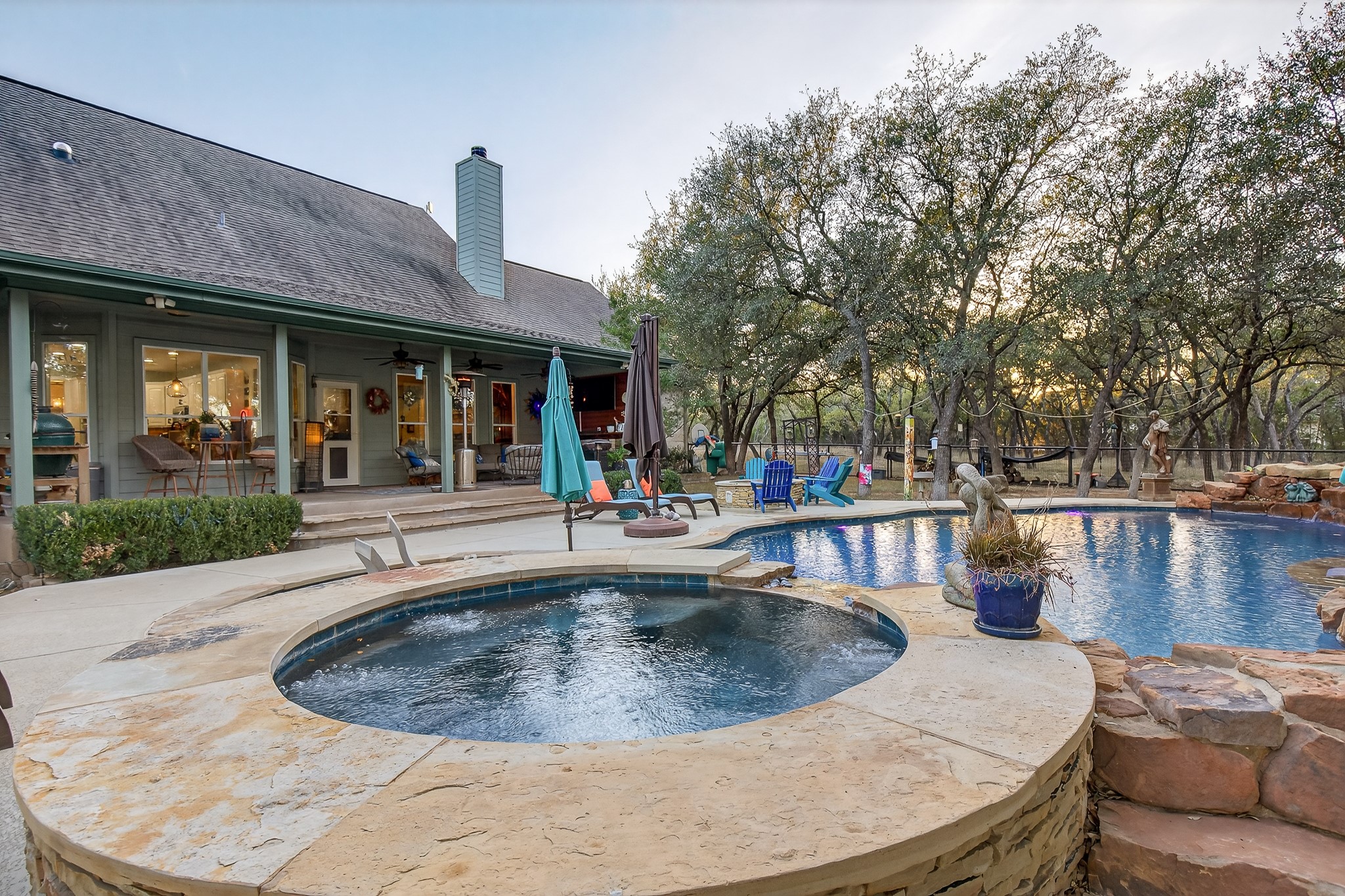 main property photo 22