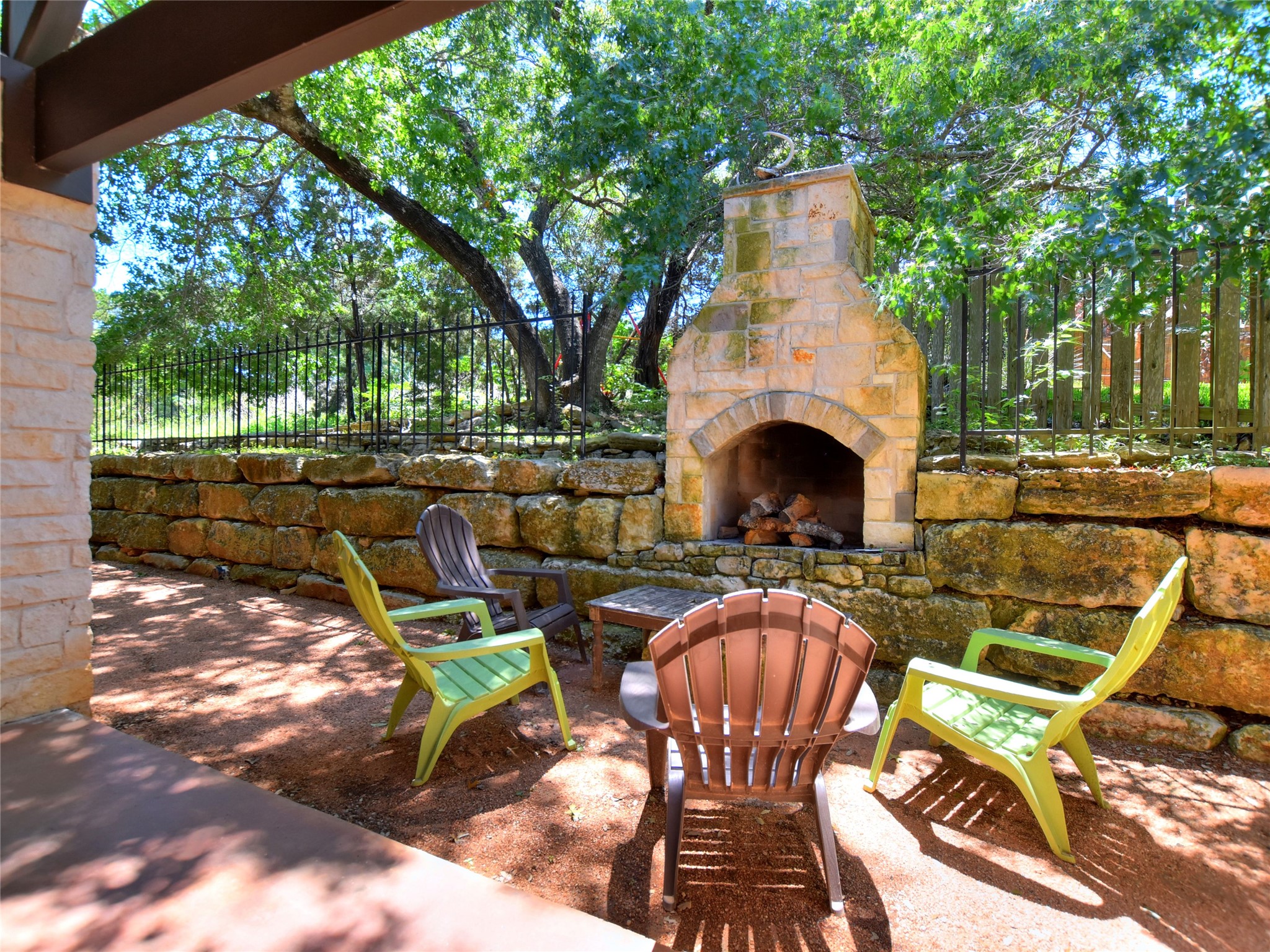 main property photo 28