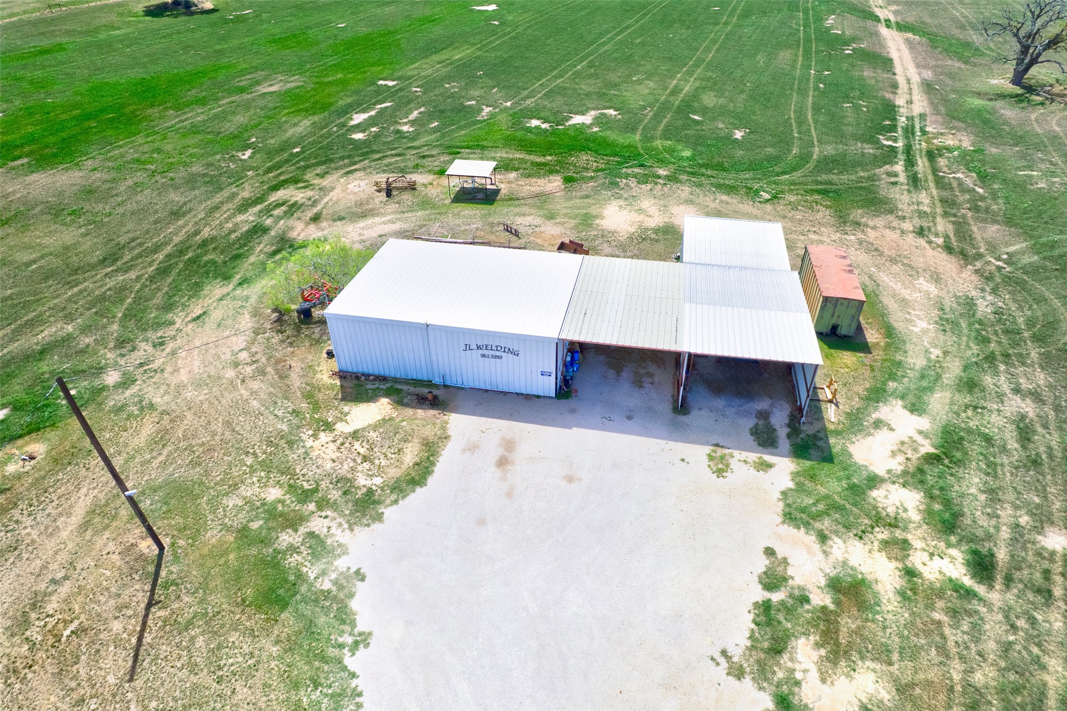 main property photo 14