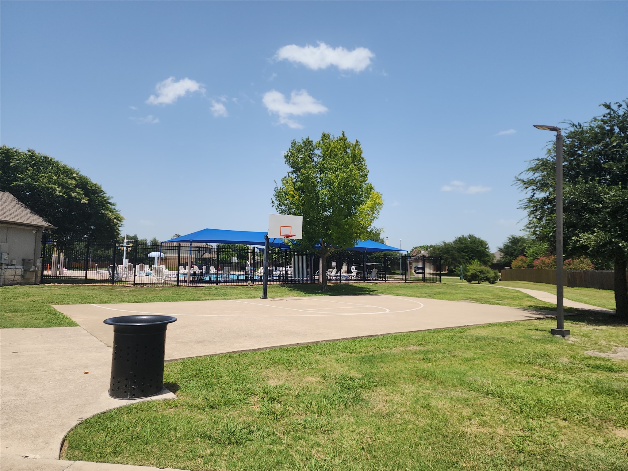 main property photo 20