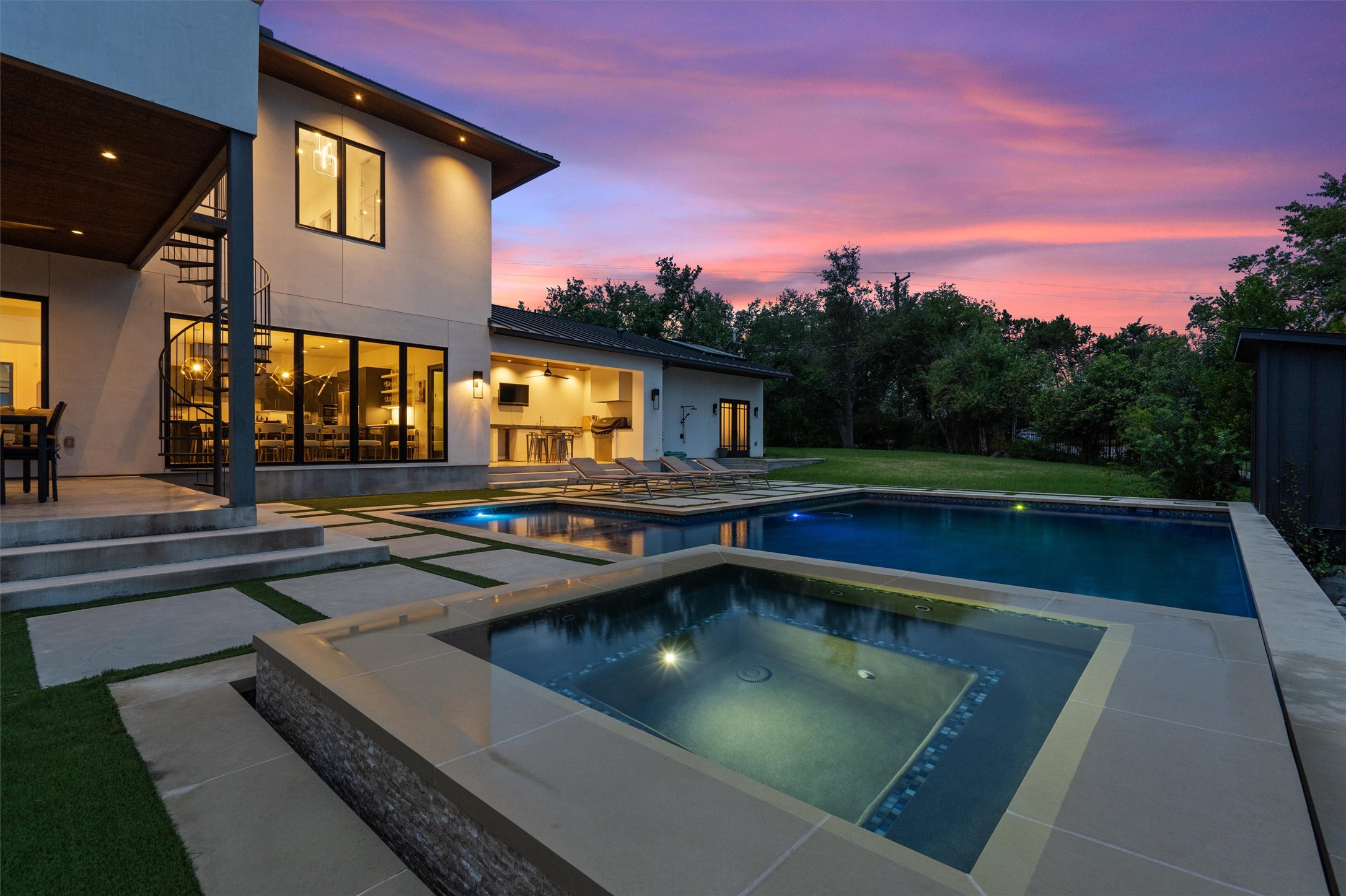 main property photo 34