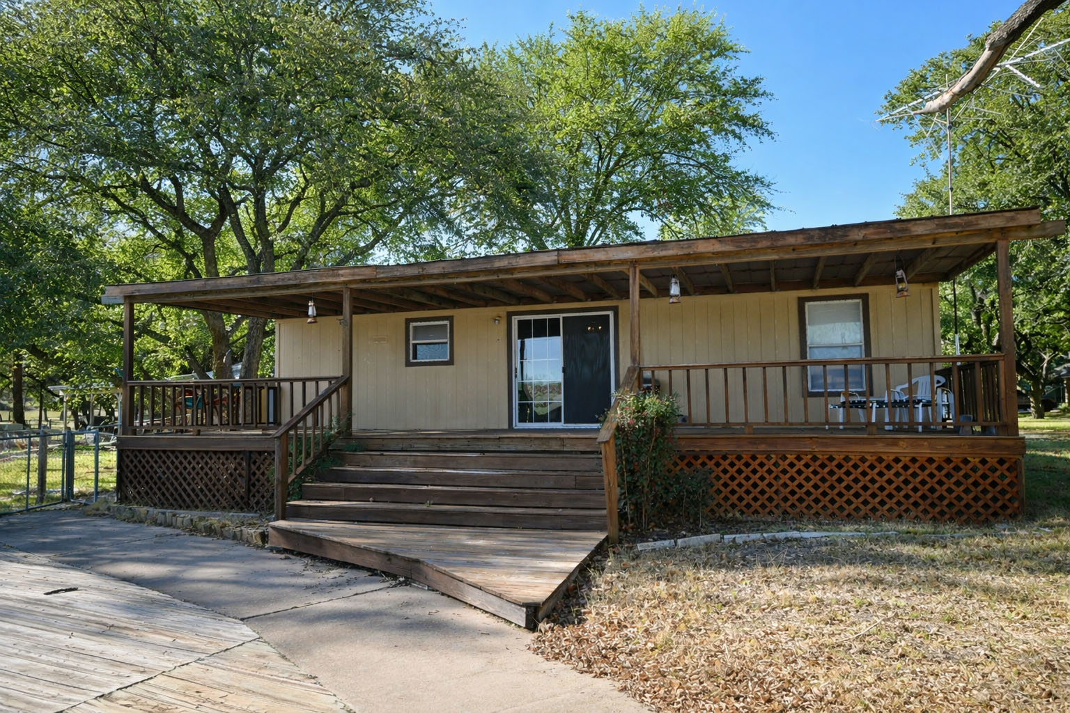 main property photo 22