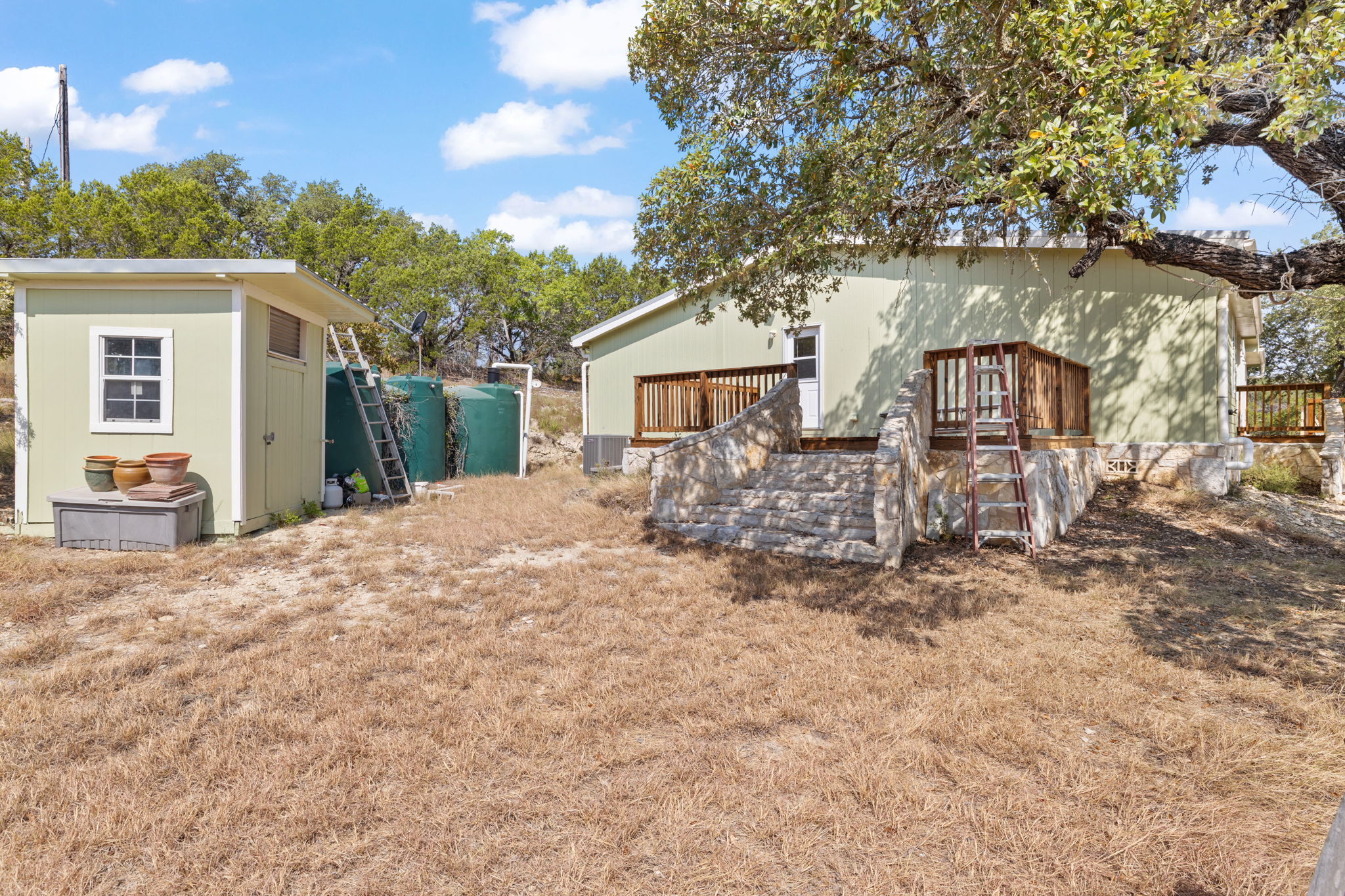 main property photo 39